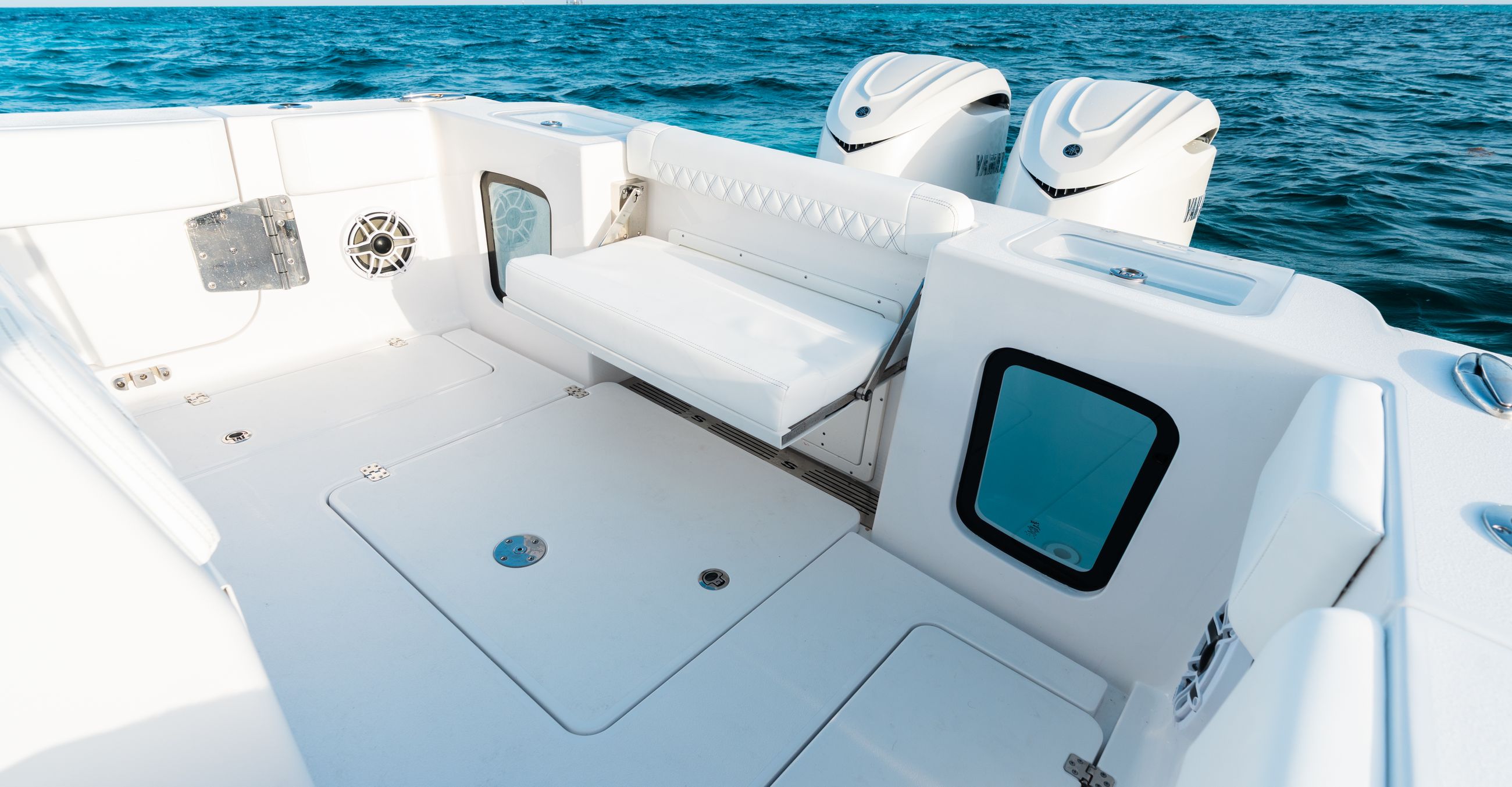 Large detail image of the Open 302 Center Console