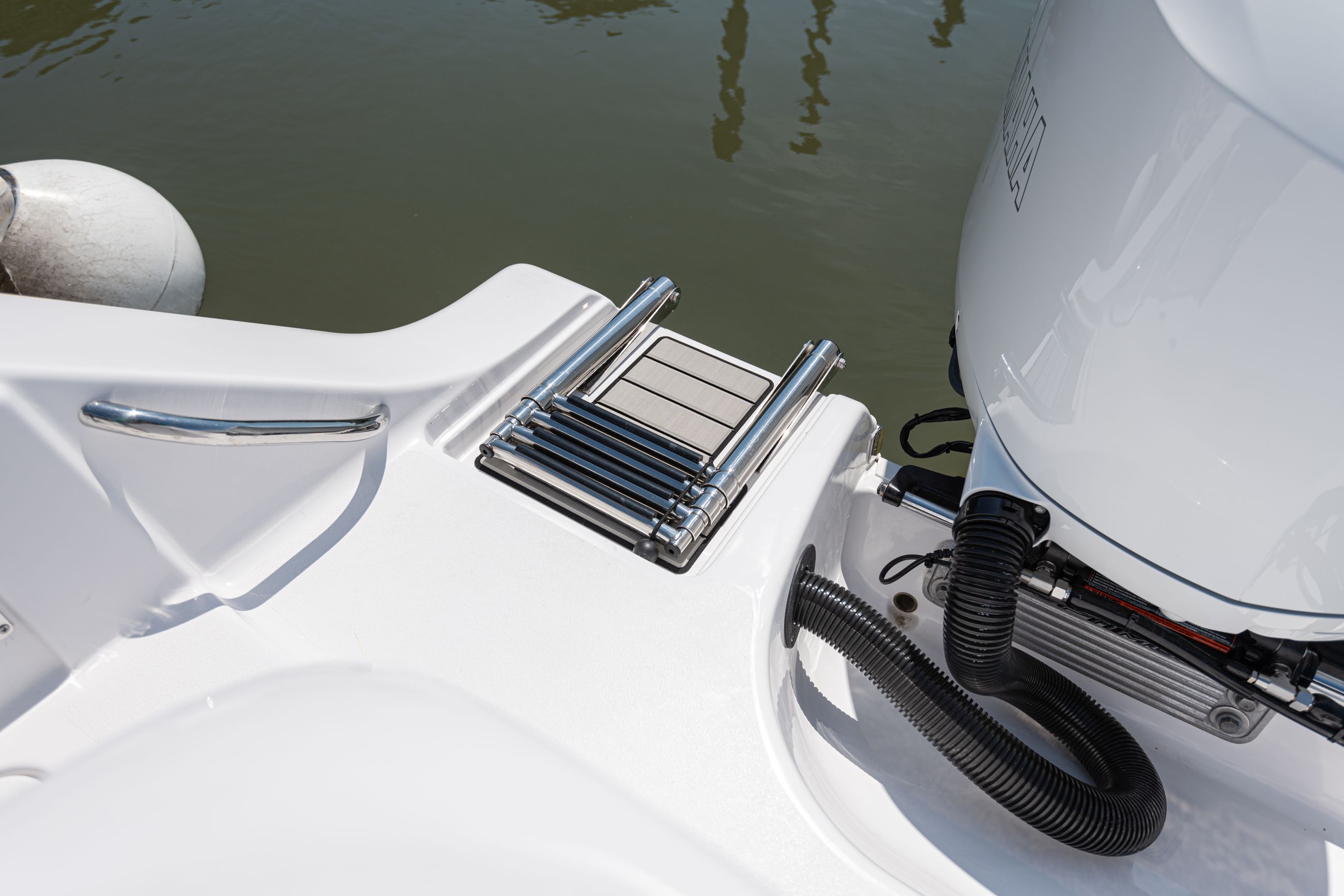 Open 312 Center Console · Features Sportsman Boats