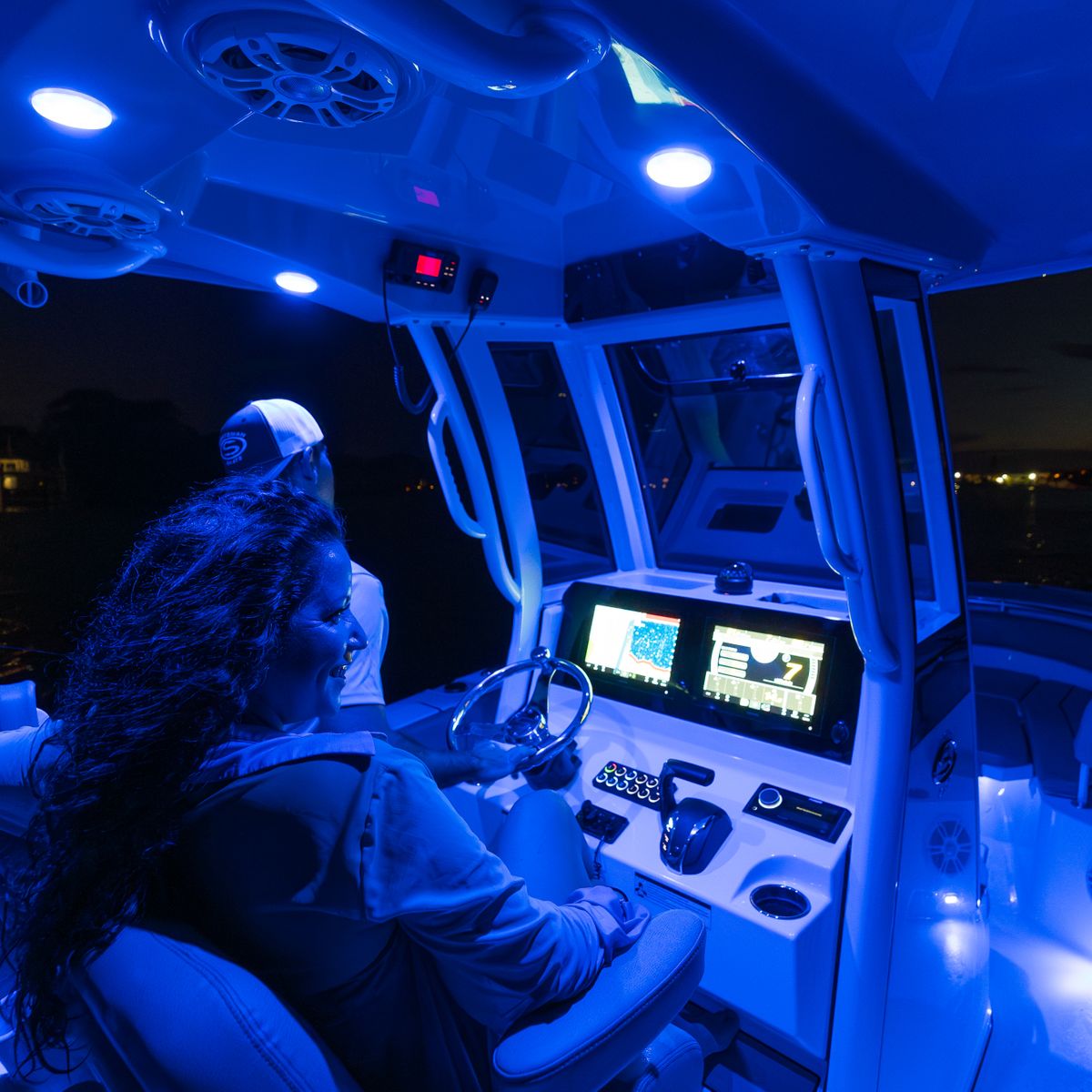 Open 232 Center Console · SportLink® | Sportsman Boats
