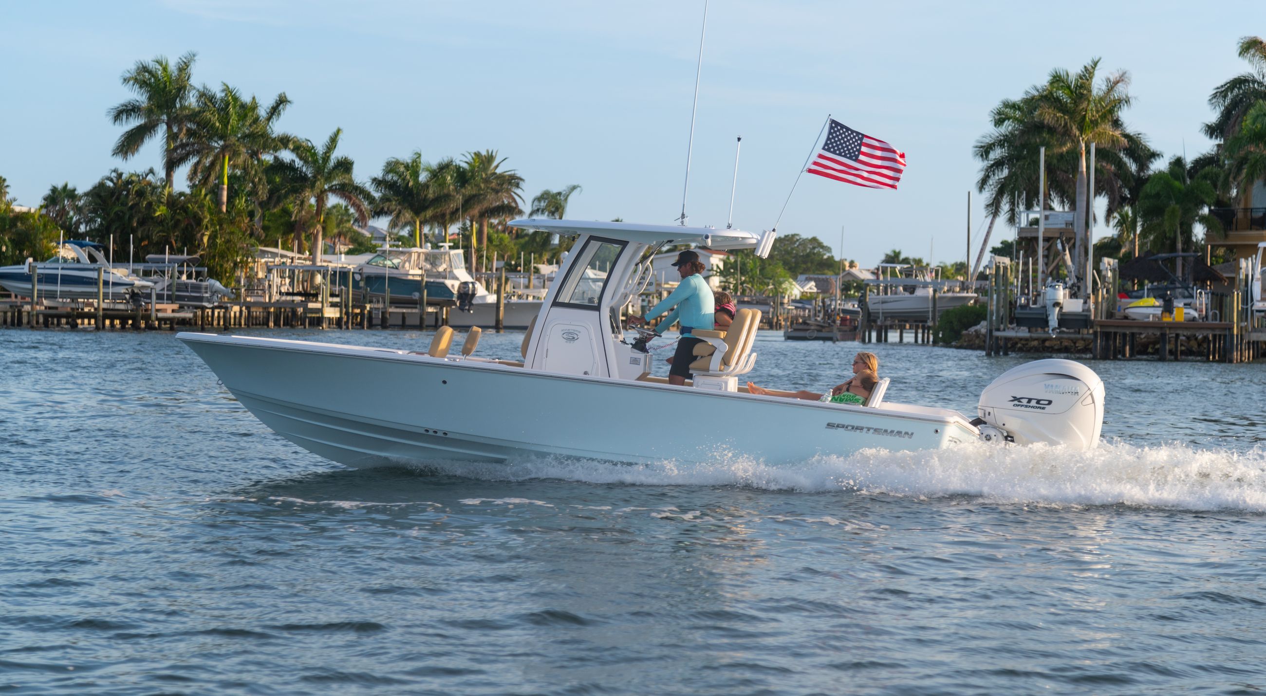 Standard features for the 267-bay-boat