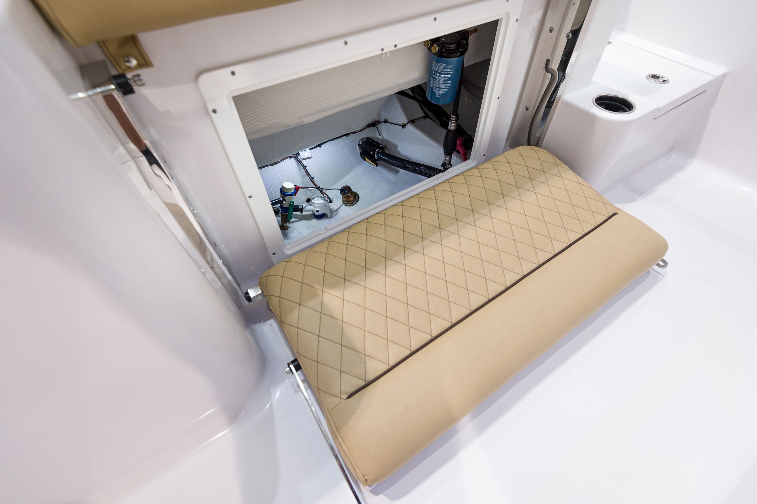 Detail image of Rear Total Access Hatch