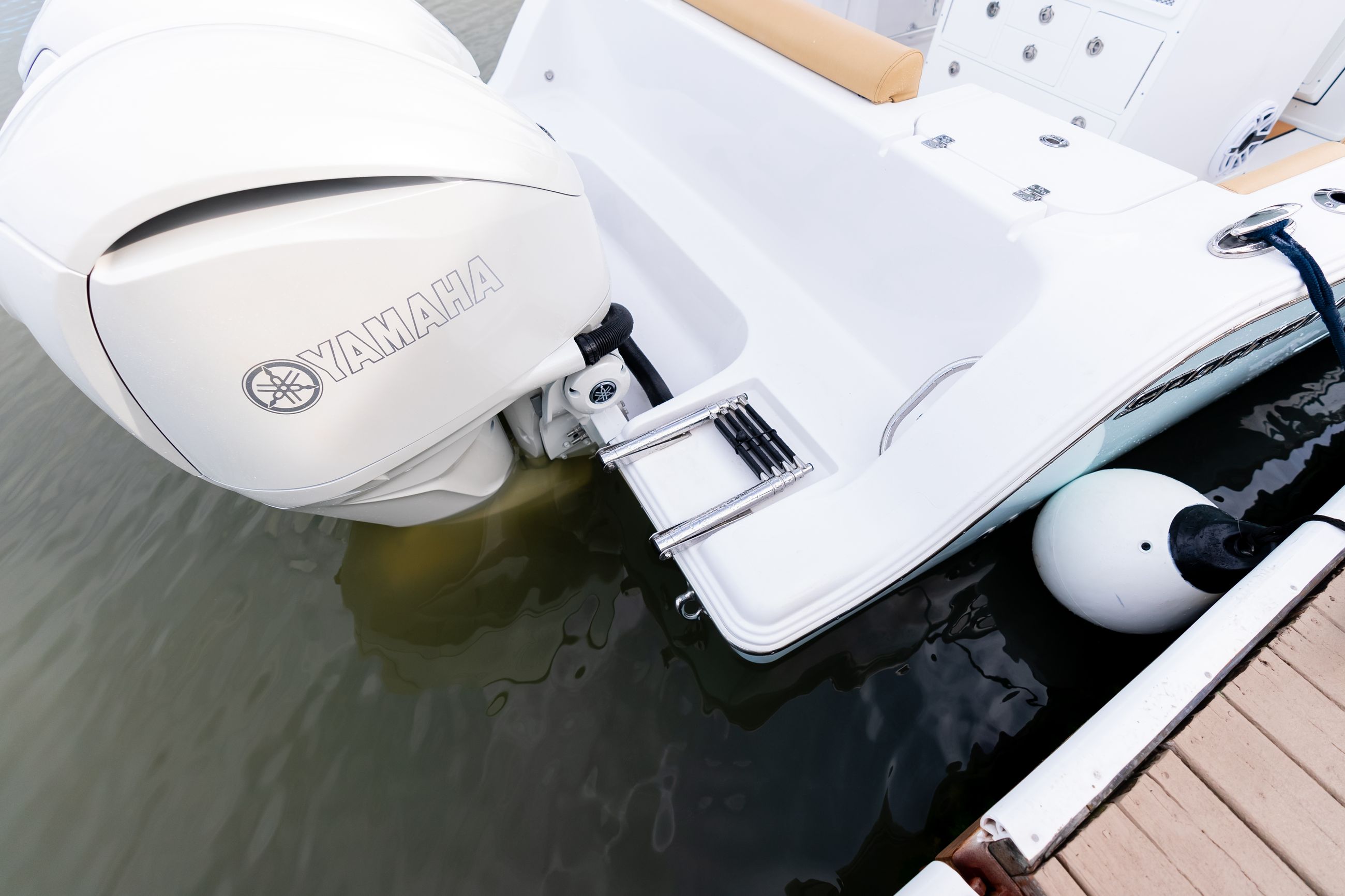 Open 282 Center Console · Features Sportsman Boats