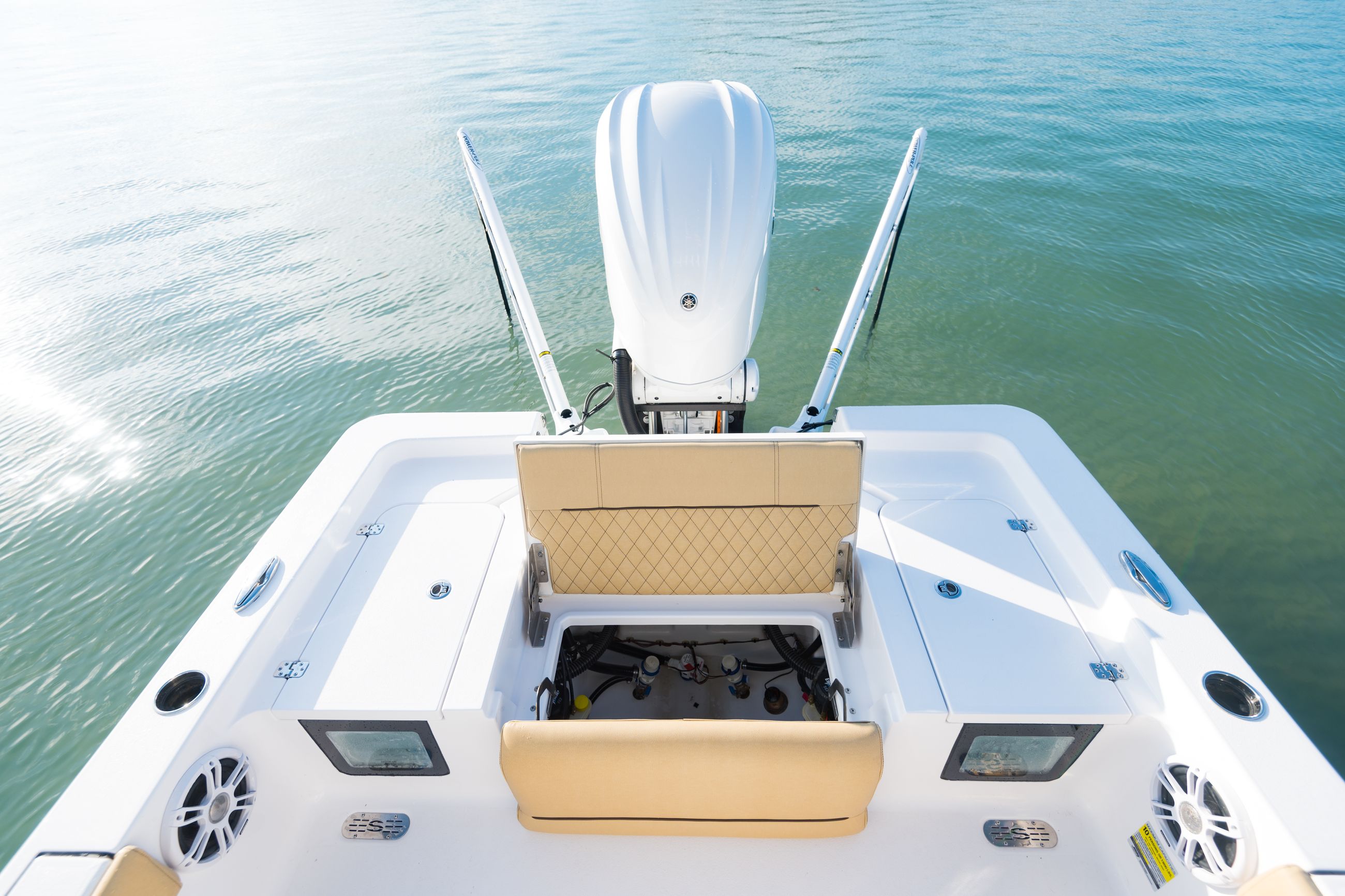 Masters 247 Bay Boat · Features