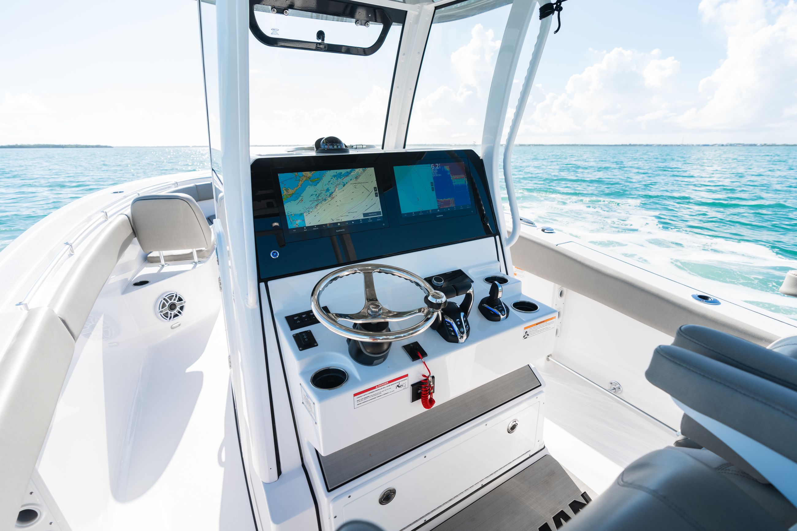 Detail image of Dual Garmin GPSMAP® 1643xsv 16 Chartplotters