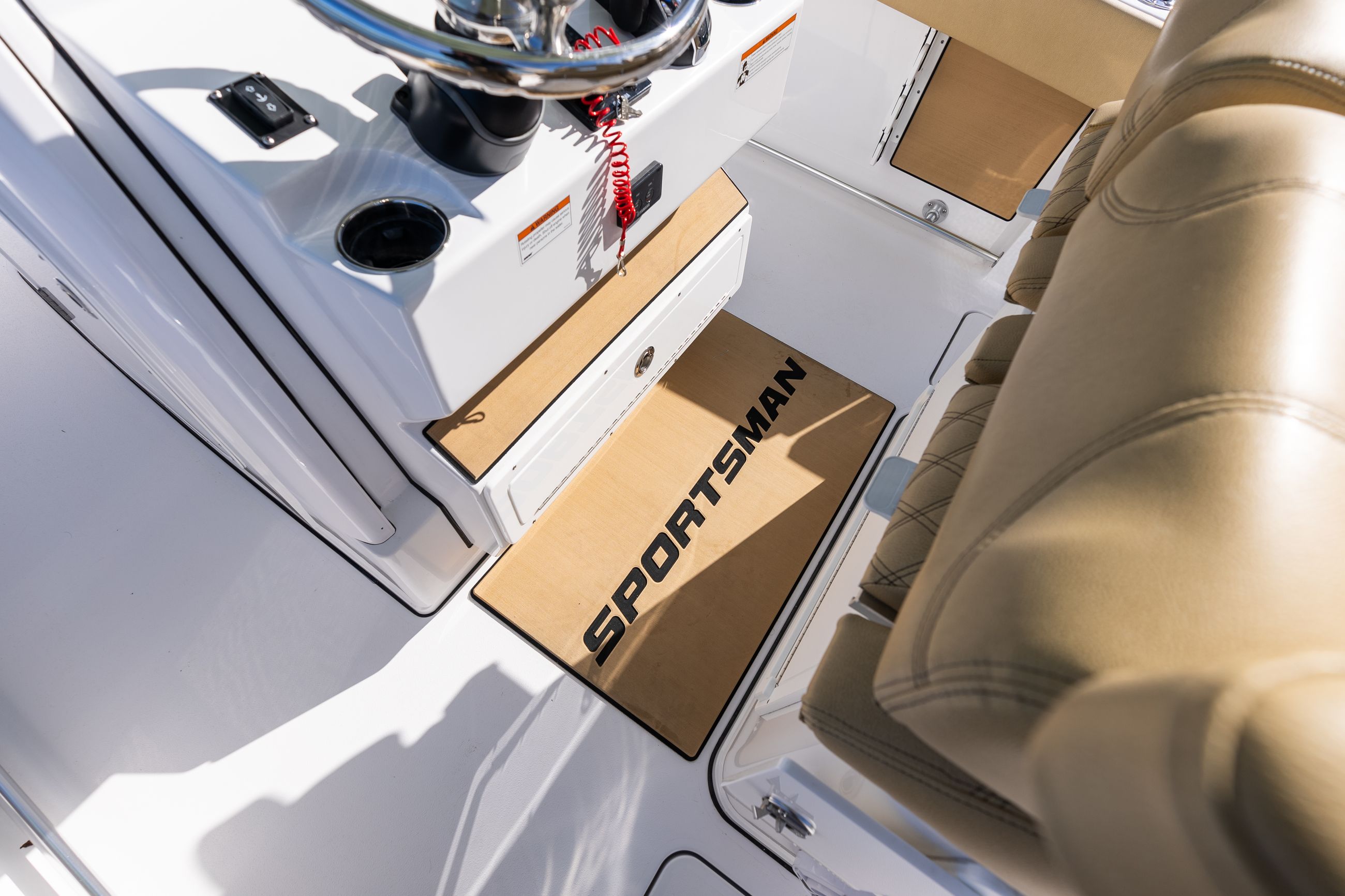 Open 262 Center Console · Features Sportsman Boats