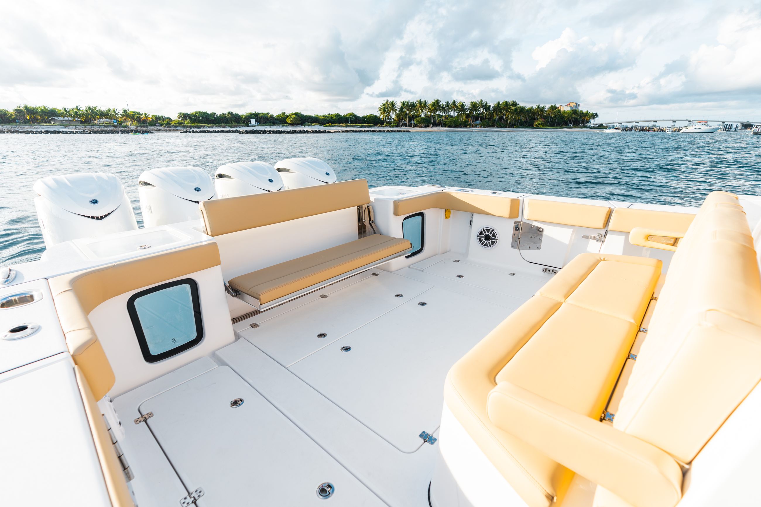 Detail image of the Open 402 Center Console