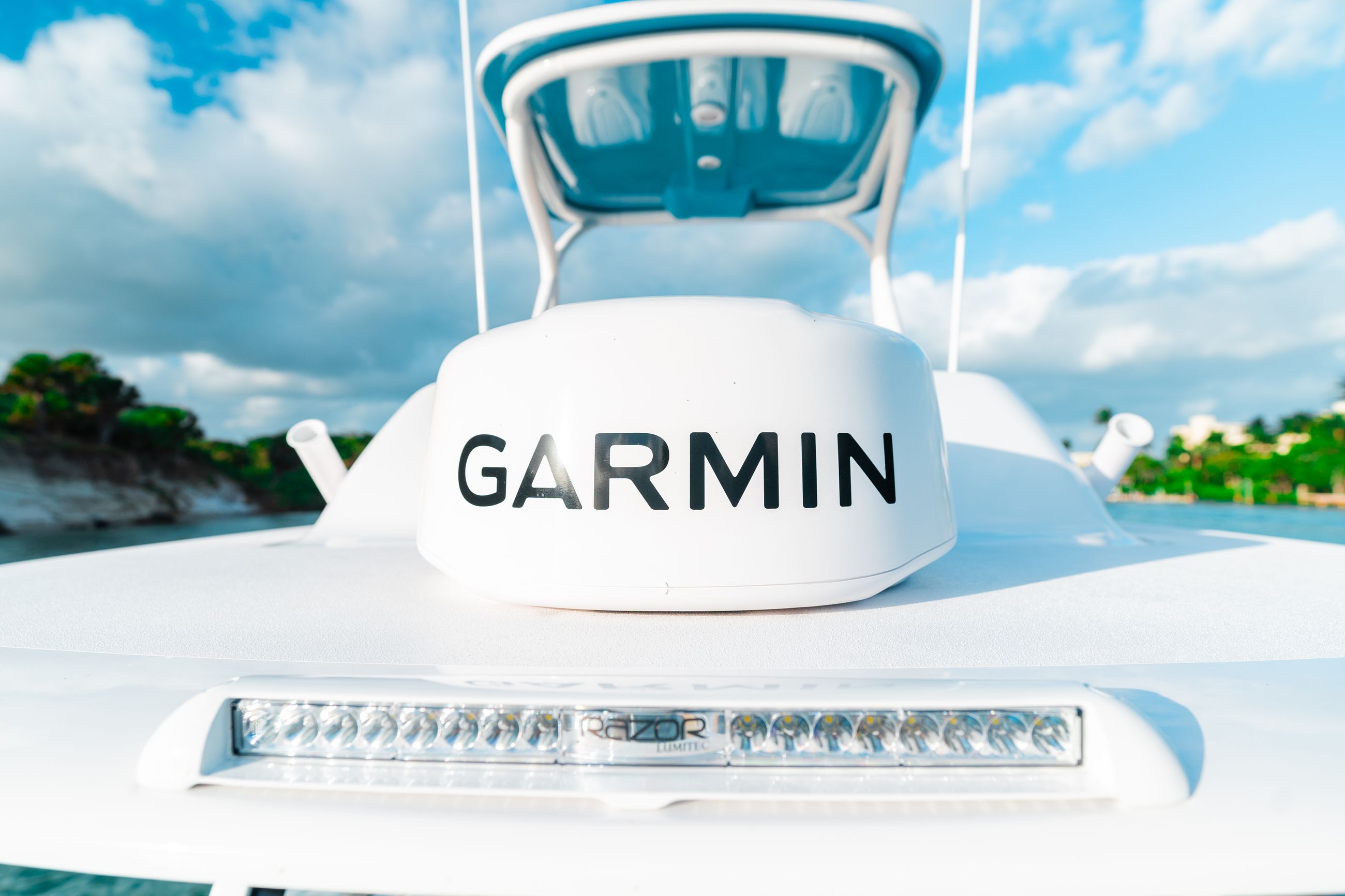 Detail image of Garmin GMR™ Fantom 18x Radome