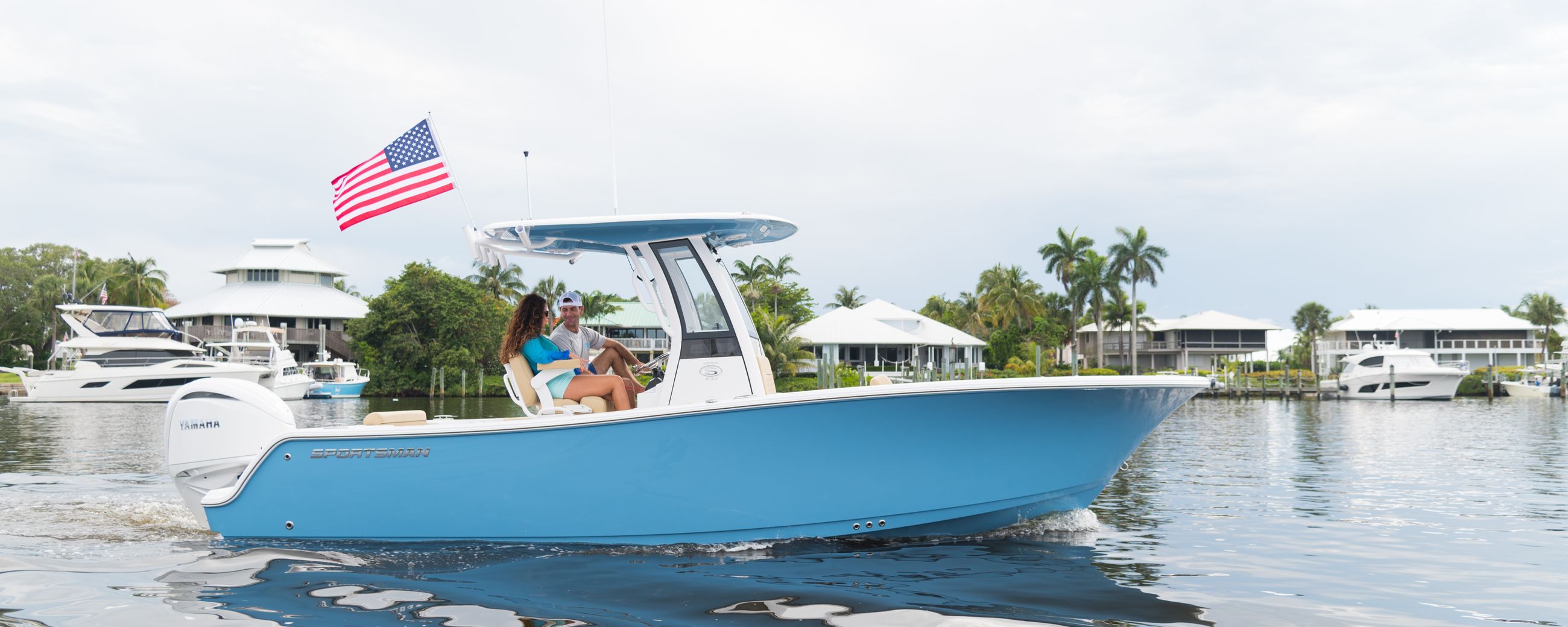 Open 232 Center Console · Features