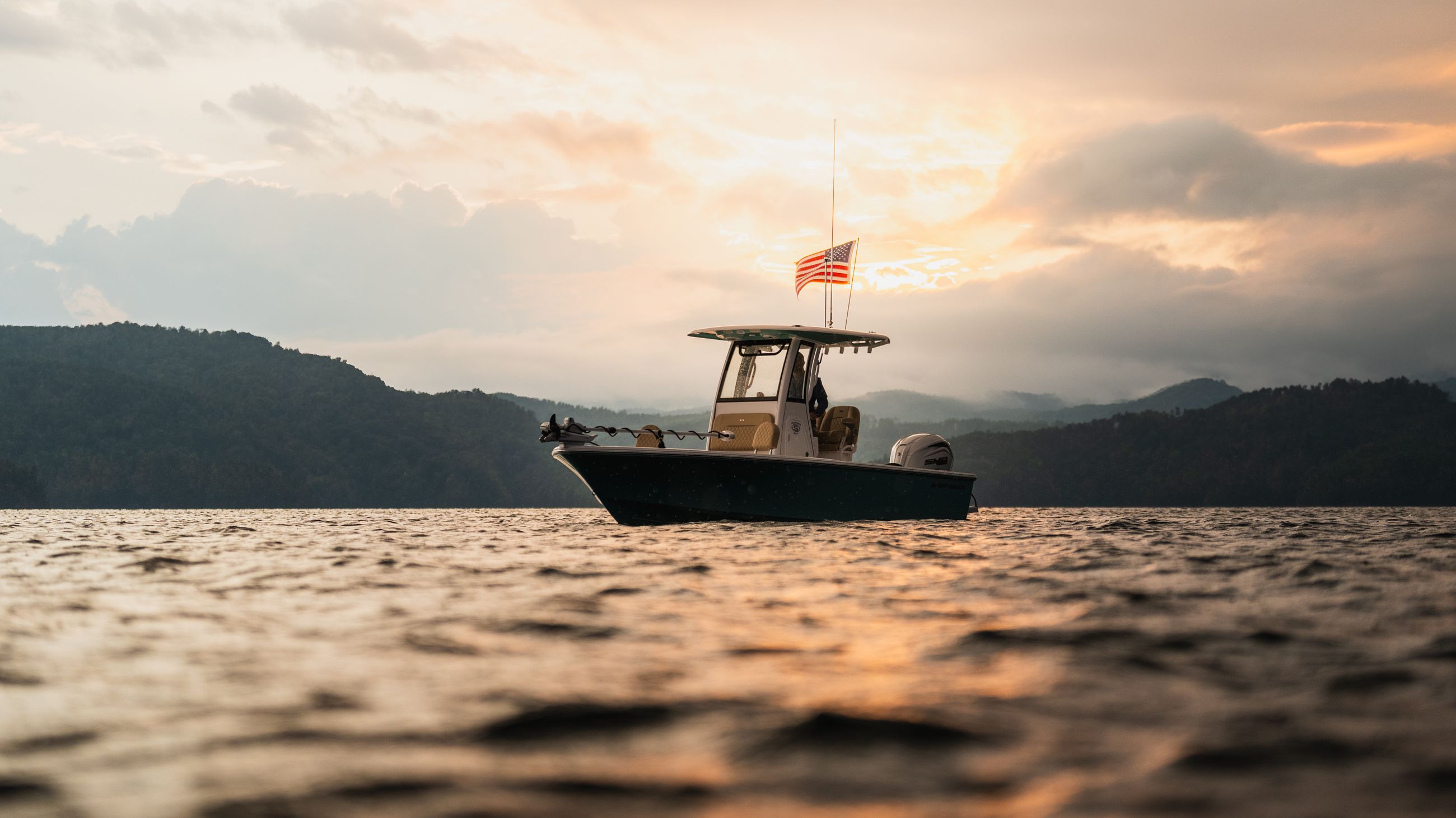 Main image for the Masters 227 Bay Boat