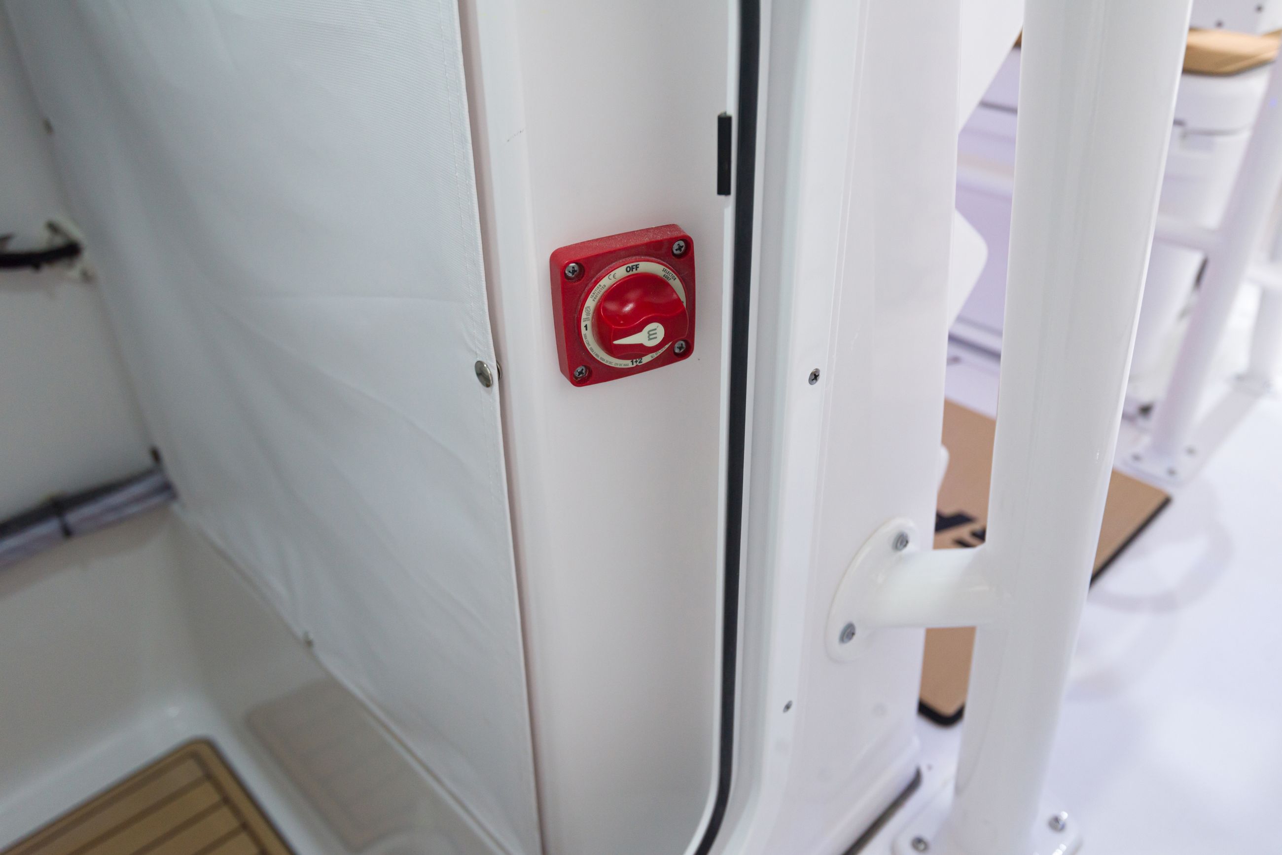 Detail image of Dual Batteries w/ Switch