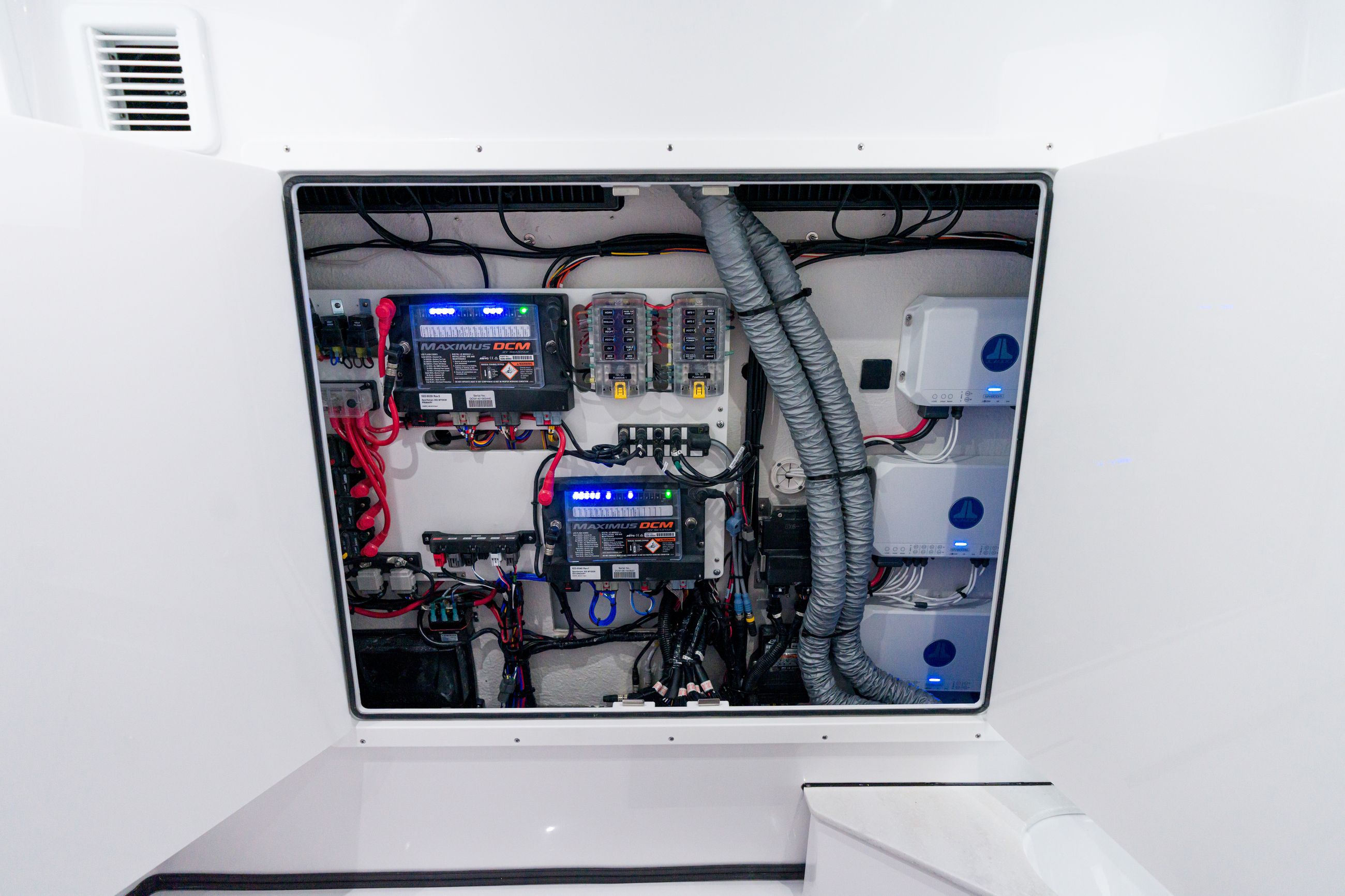 Detail image of Large Access for Electronics