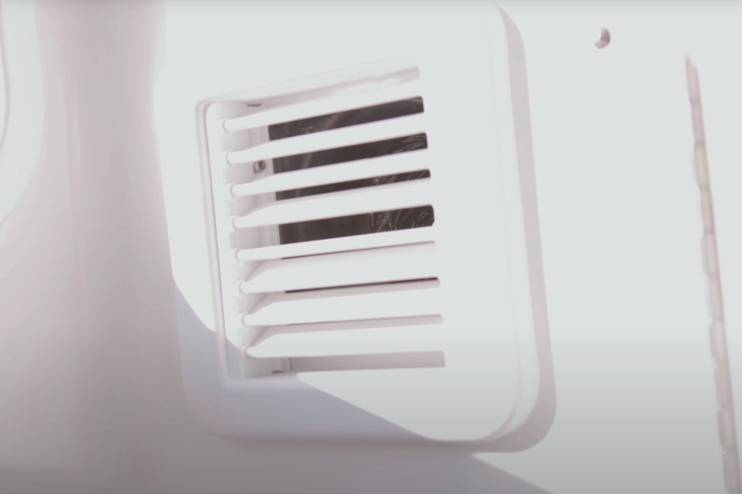 Detail image of Air Conditioning (12V 3500 BTU)