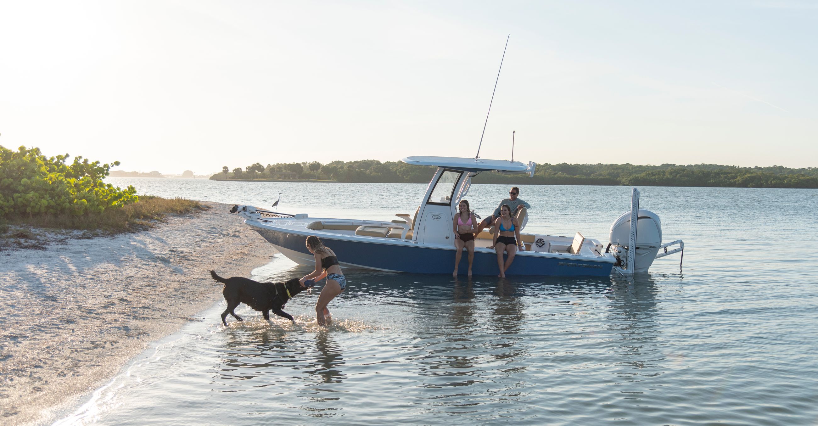 Large detail image of the Masters 247OE Bay Boat