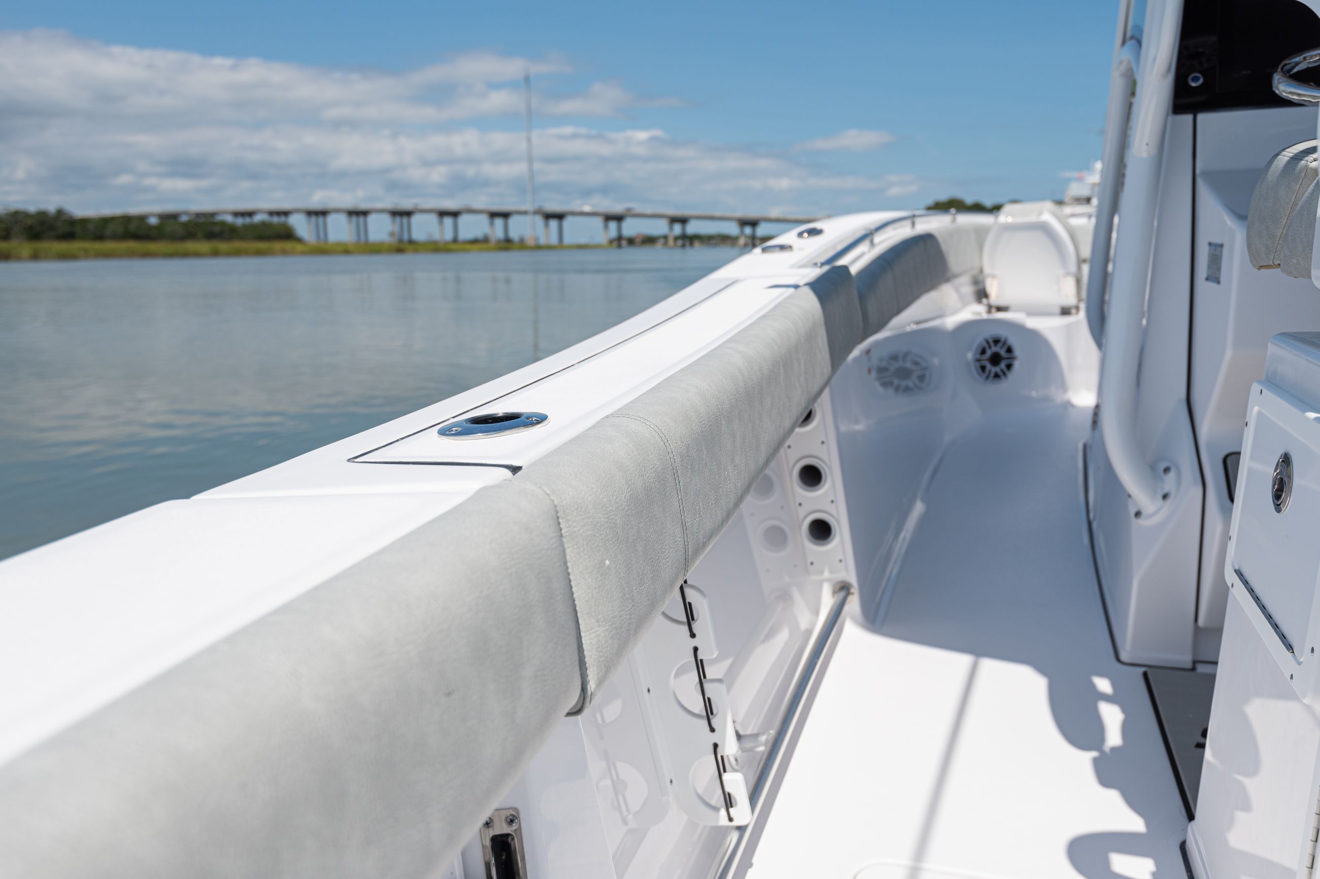 Open 312 Center Console · Features Sportsman Boats
