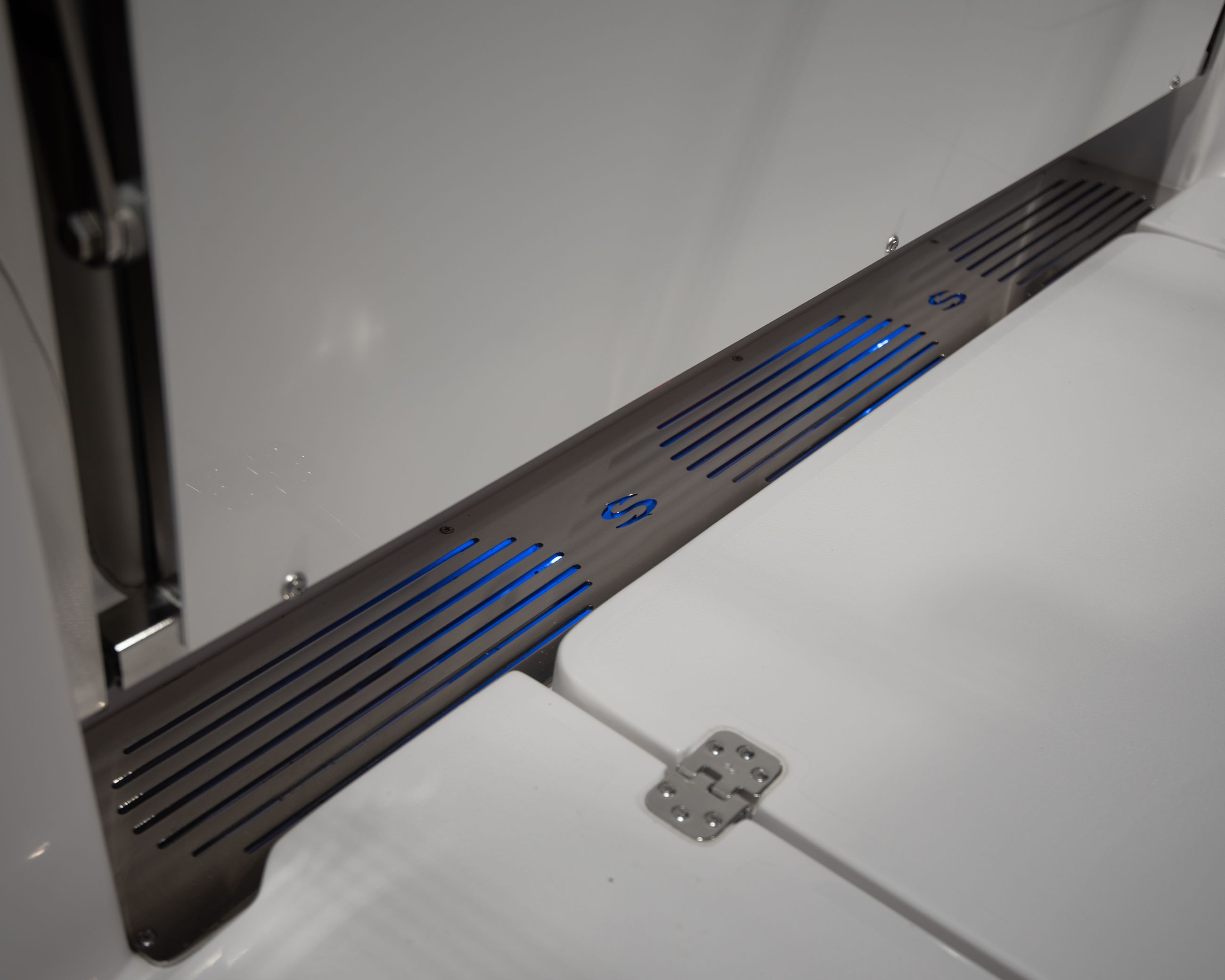 Detail image of the Open 352 Center Console