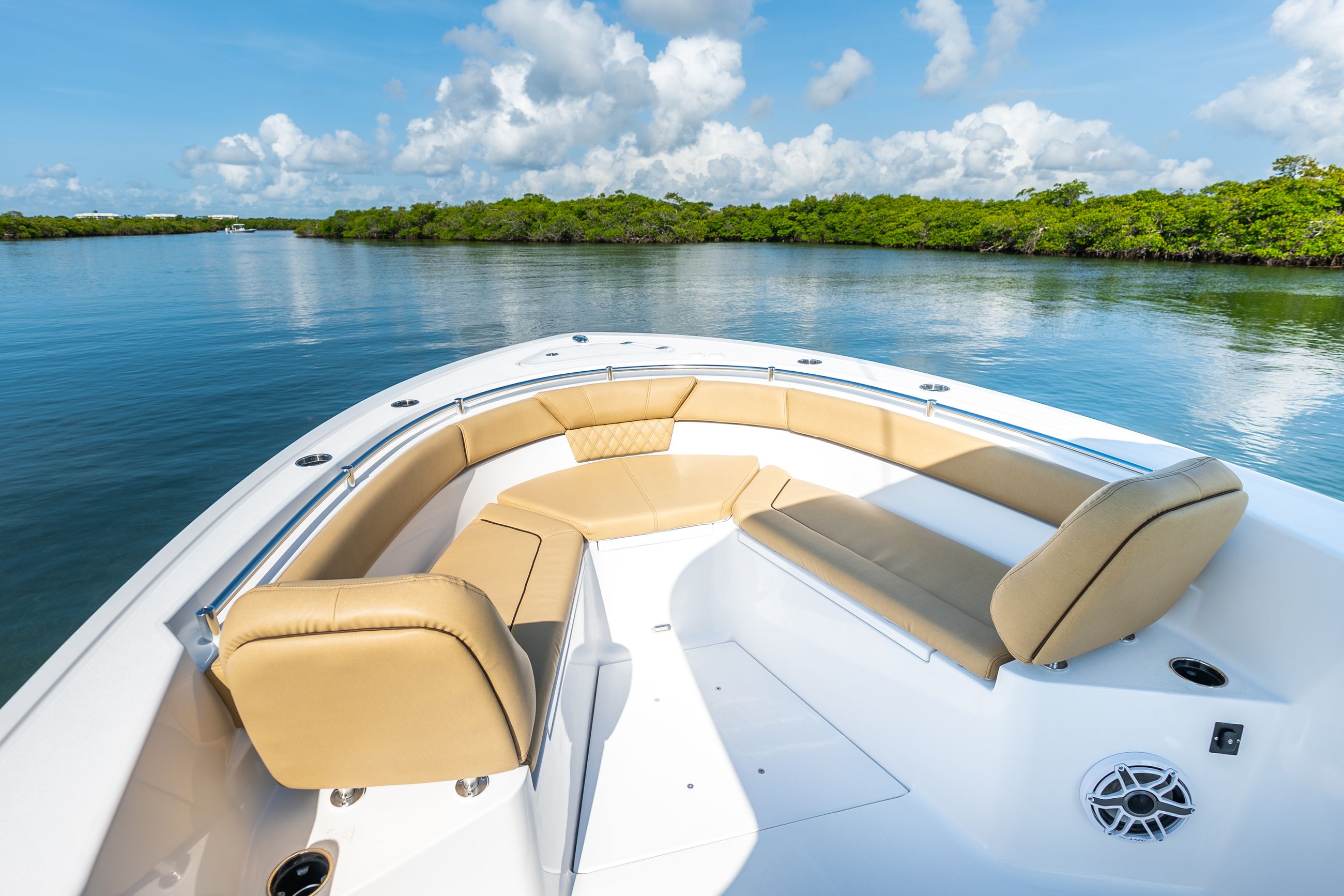Heritage 261 Center Console · Features Sportsman Boats
