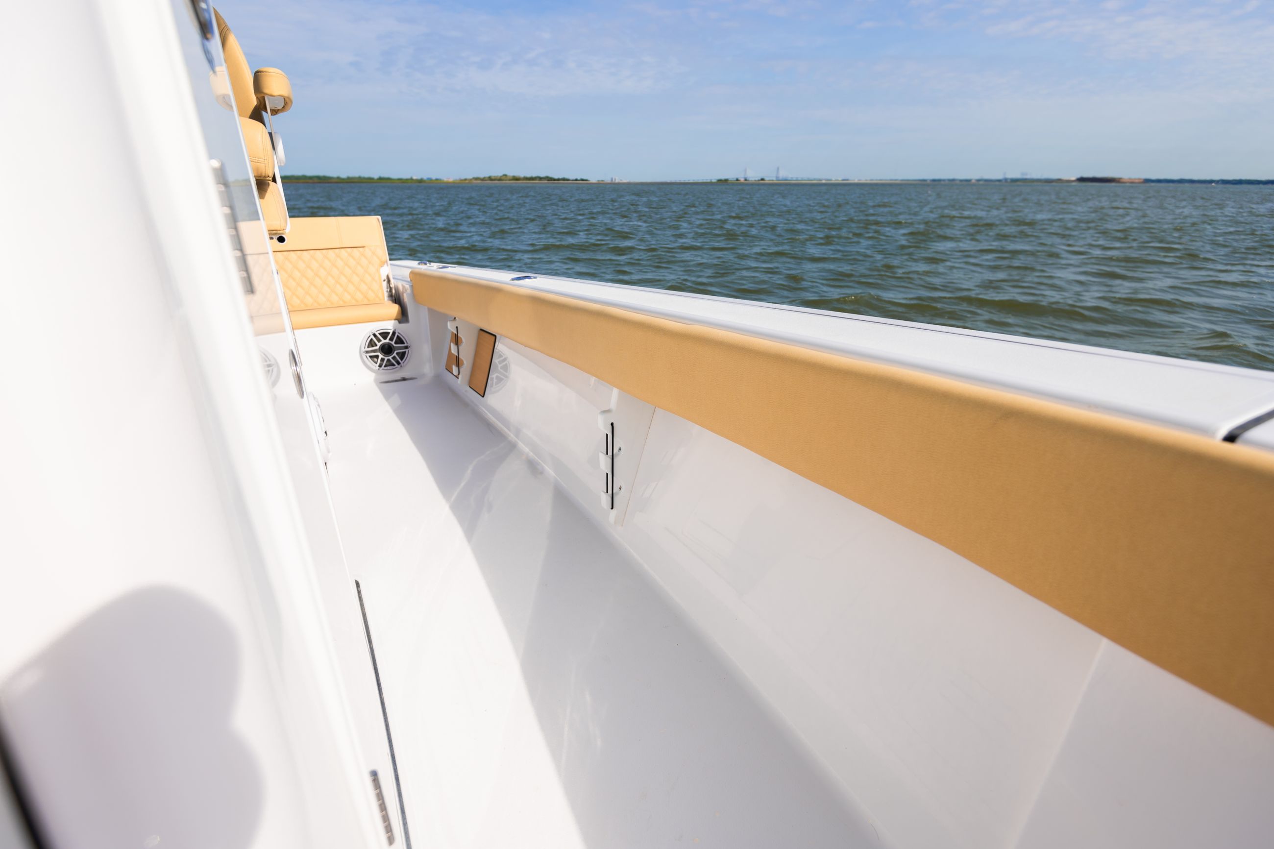 Masters 267 Bay Boat · Features Sportsman Boats