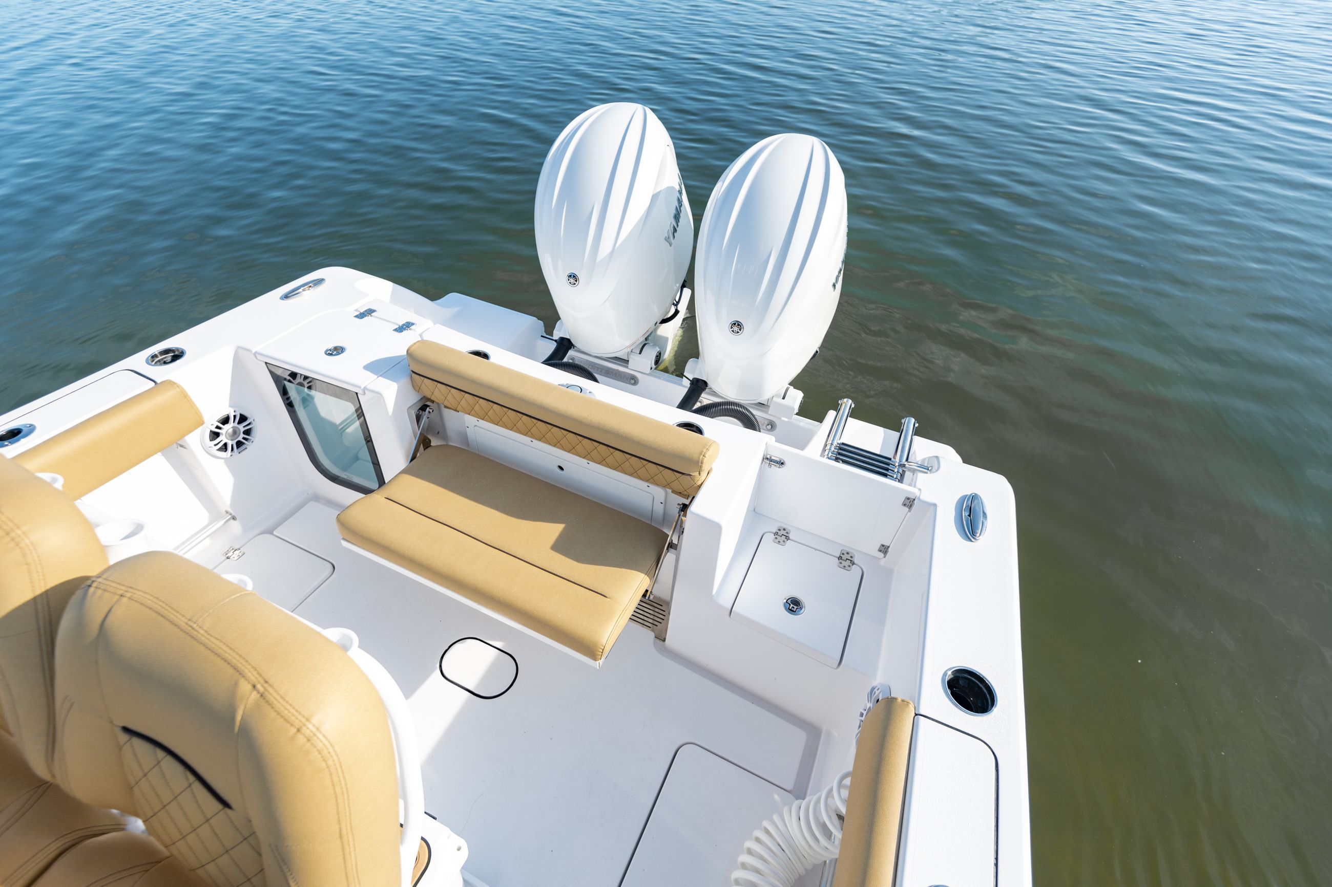 Open 252 Center Console · Features | Sportsman Boats