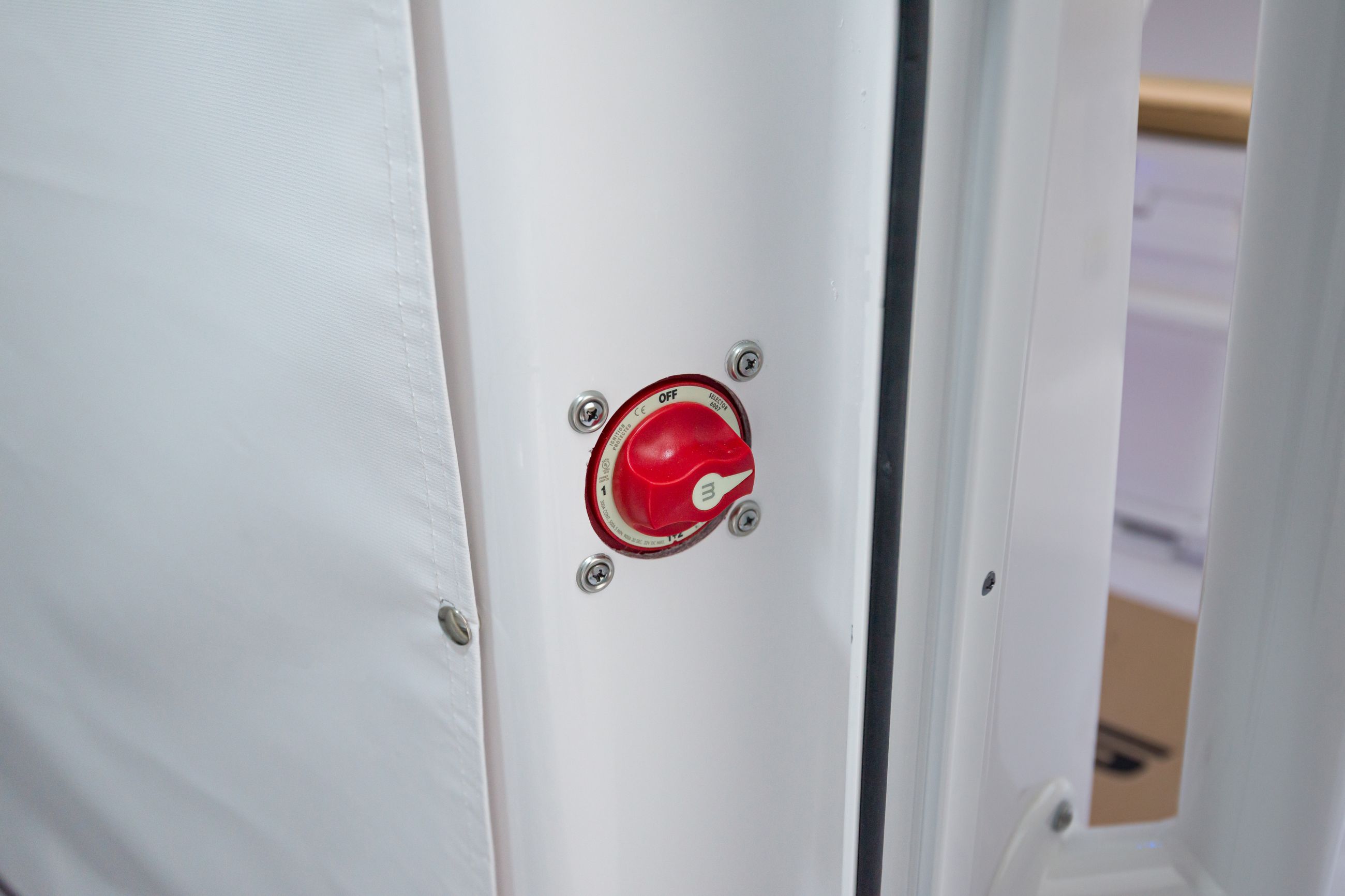 Detail image of Dual Batteries w/ Switch