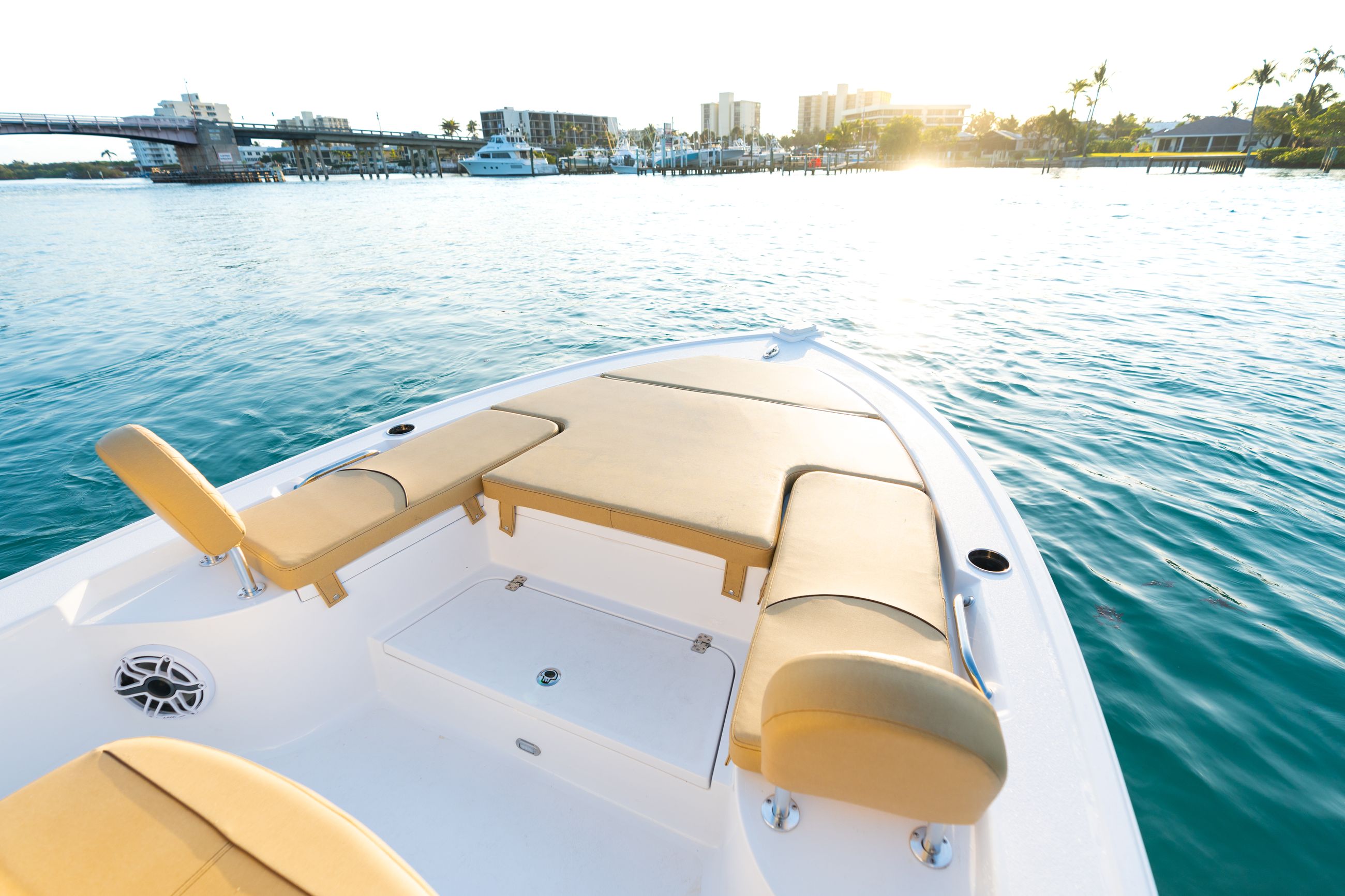 Detail image of Bow Cushion Set / Sundeck
