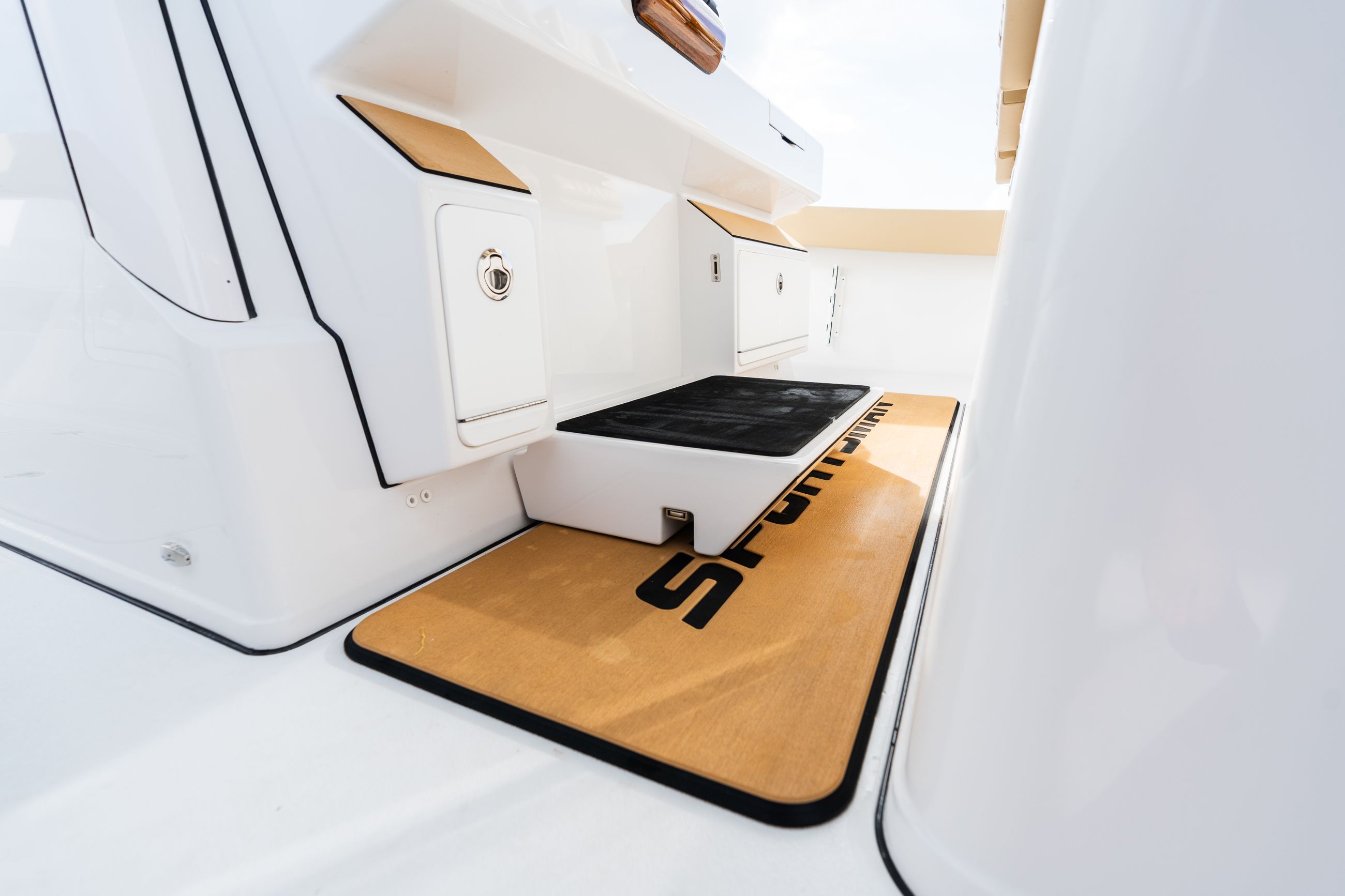 Detail image of Flip-Down Captain Elevated Platform