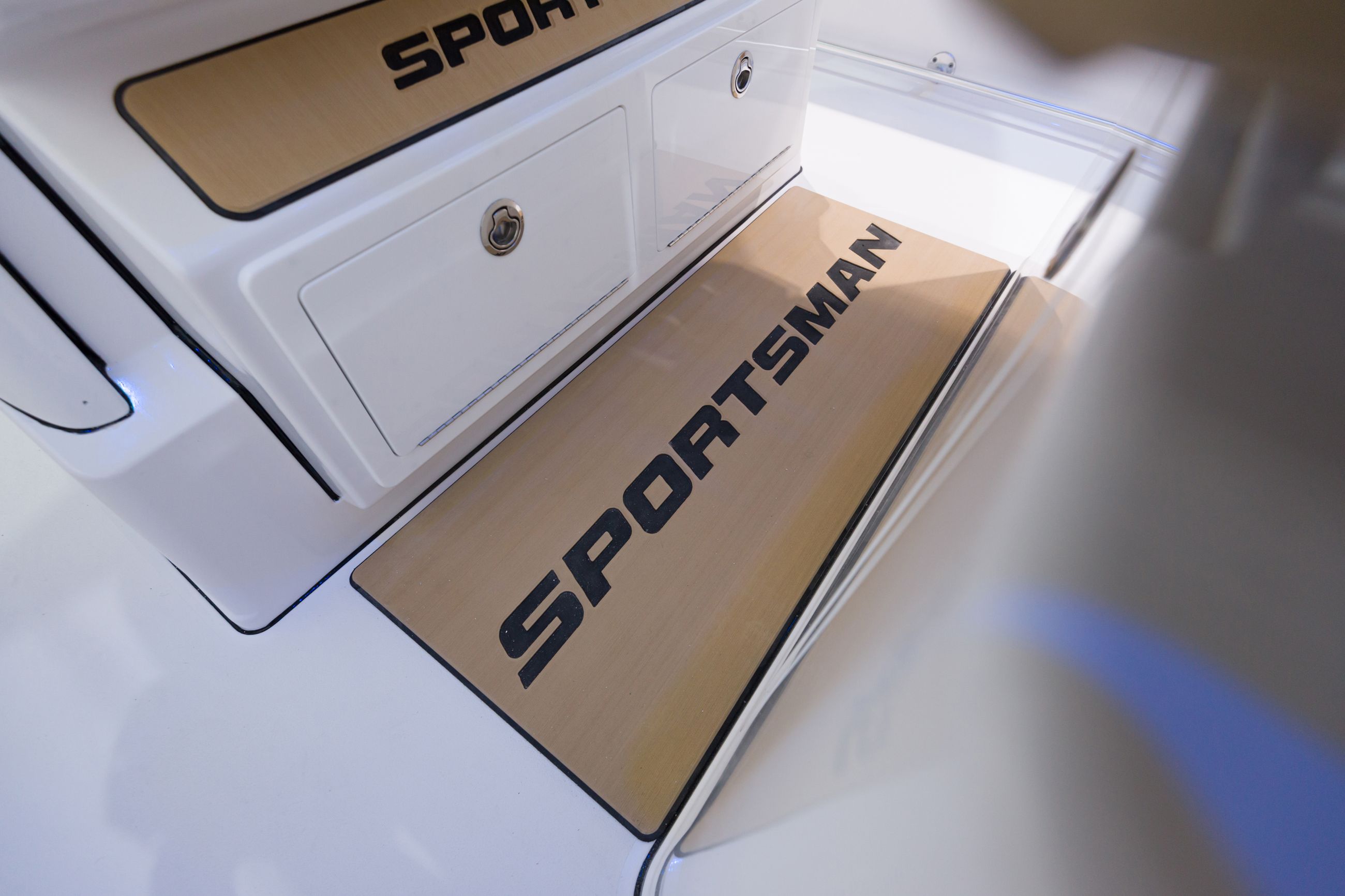 Detail image of Anti-Fatigue Helm Pad