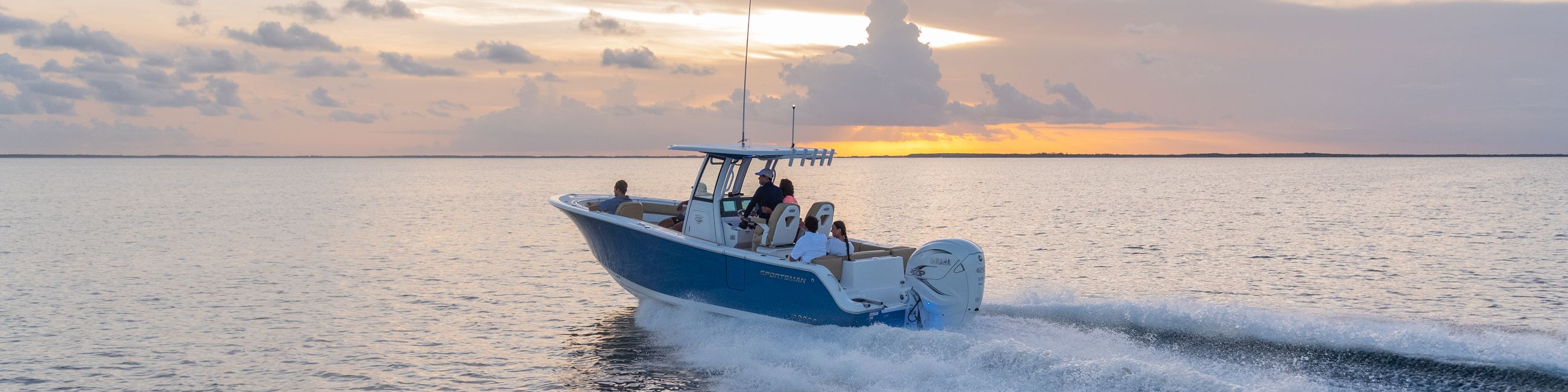 Heritage 261 Center Console Side profile image