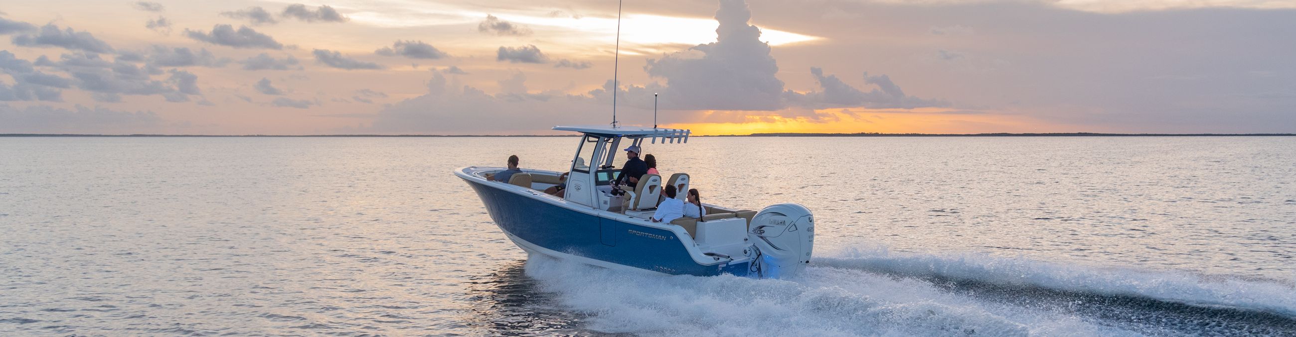 Heritage 261 Center Console Side profile image