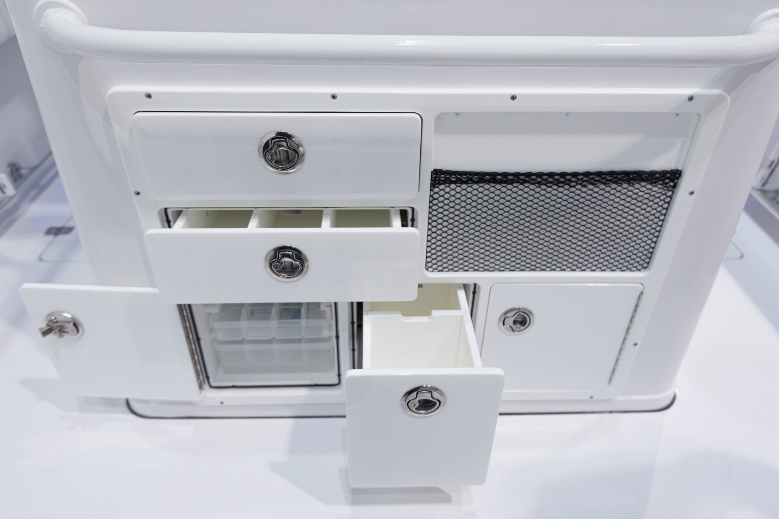 Detail image of Leaning Post Tackle Center