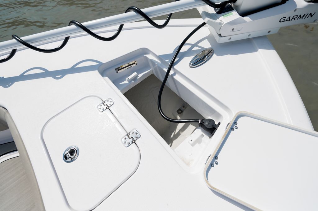 Detail image of Trolling Motor Plug & Harness