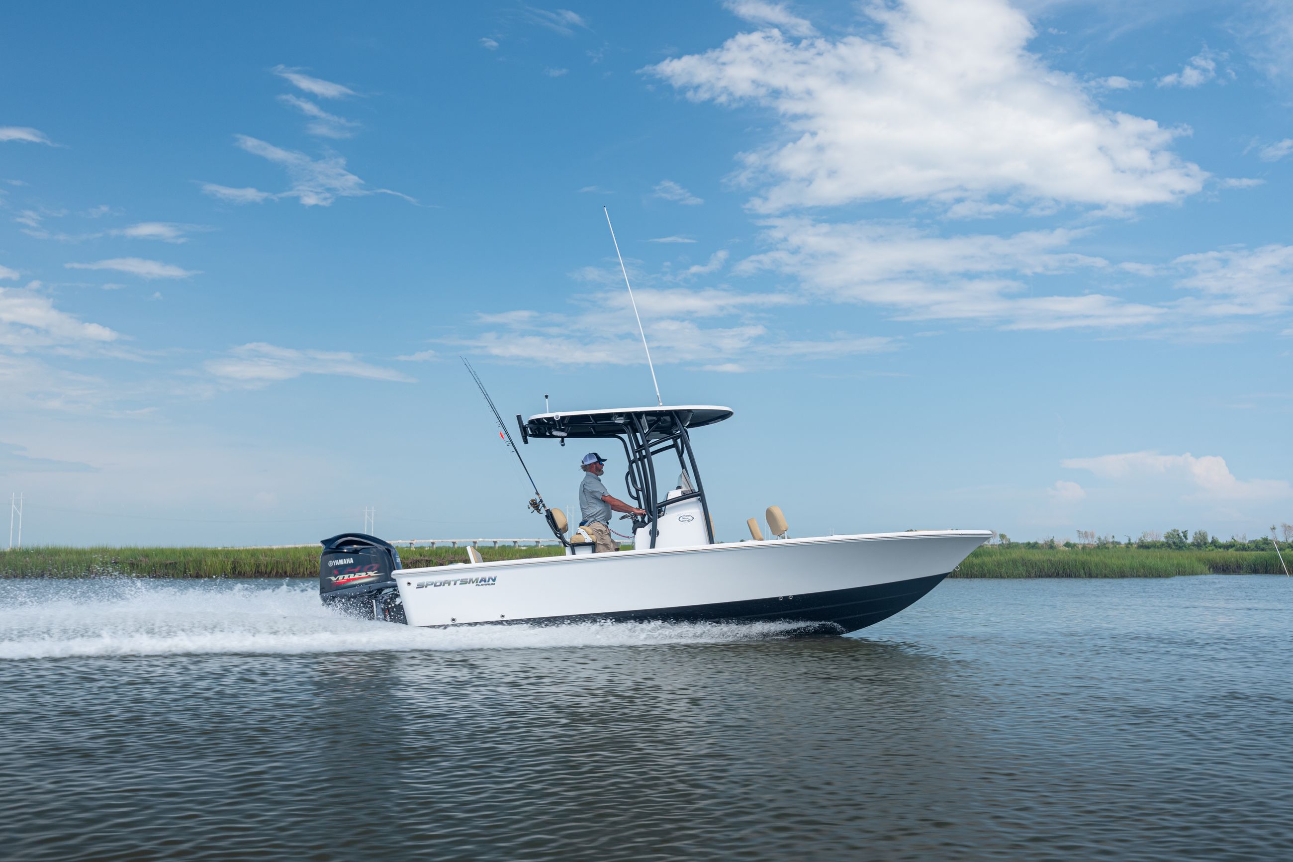 Masters 227 Bay Boat · Features Sportsman Boats