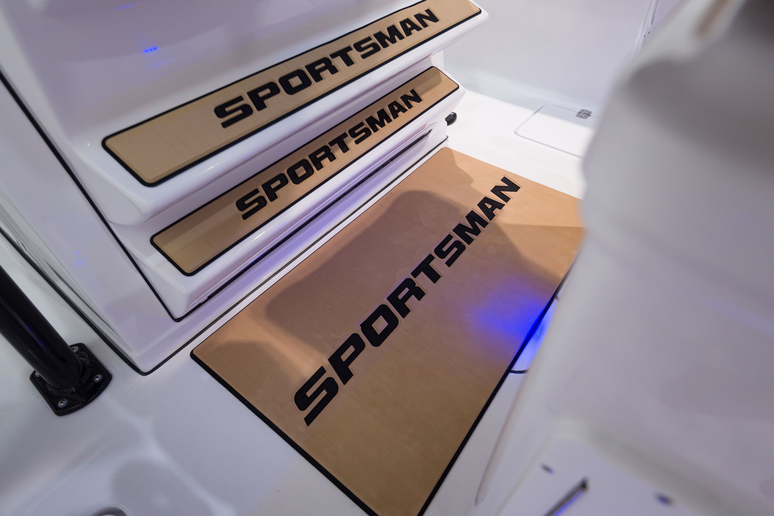 Detail image of Anti-Fatigue Helm Pad