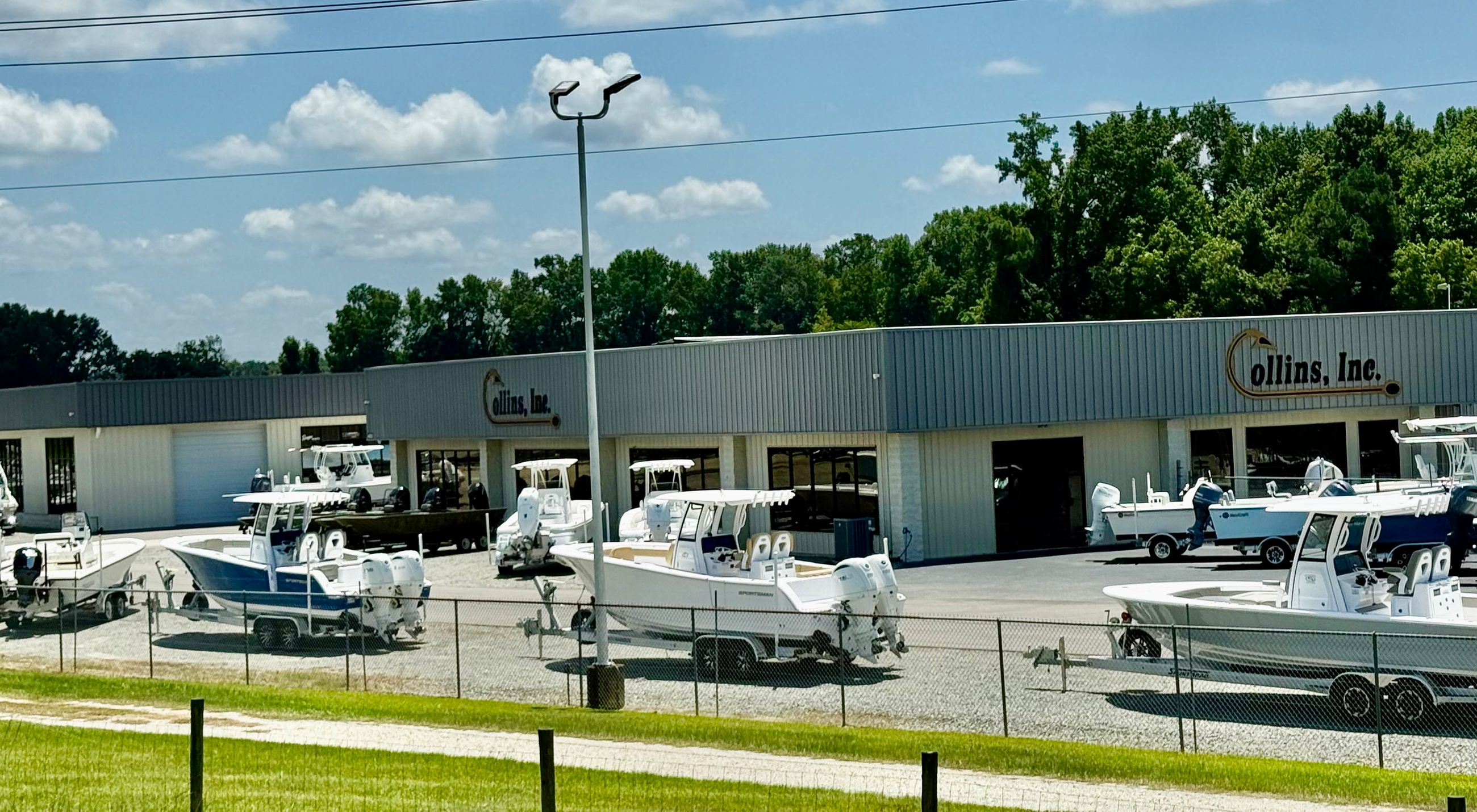 Store front image for the dealership located at Smithfield, NC
