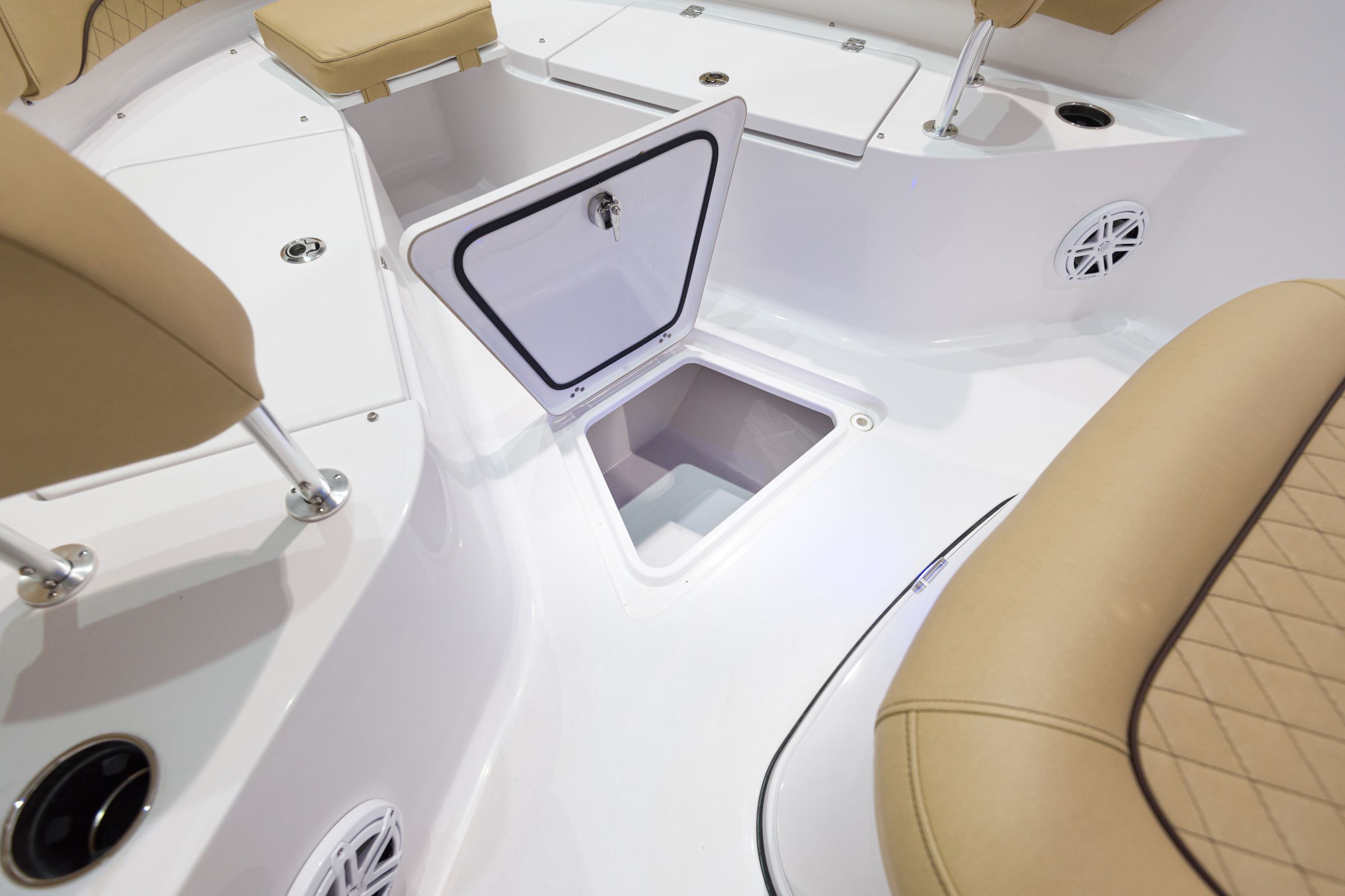 Detail image of Center Bow Storage Box