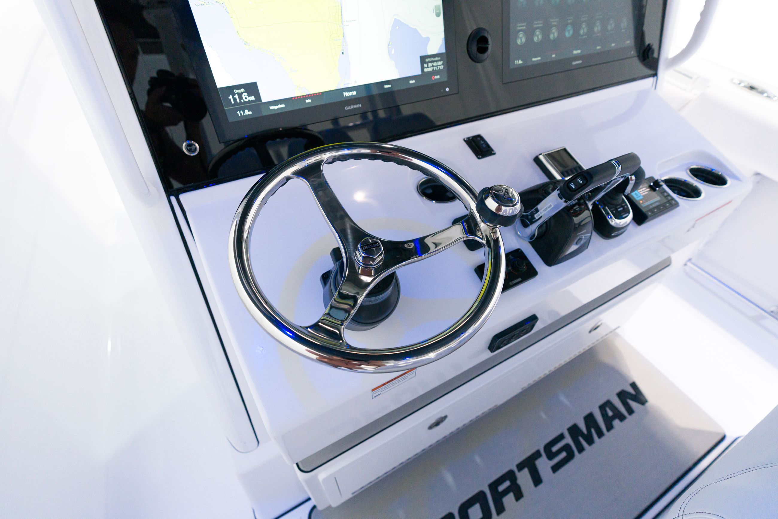 Detail image of Edson 13” Steering Wheel With Powerknob