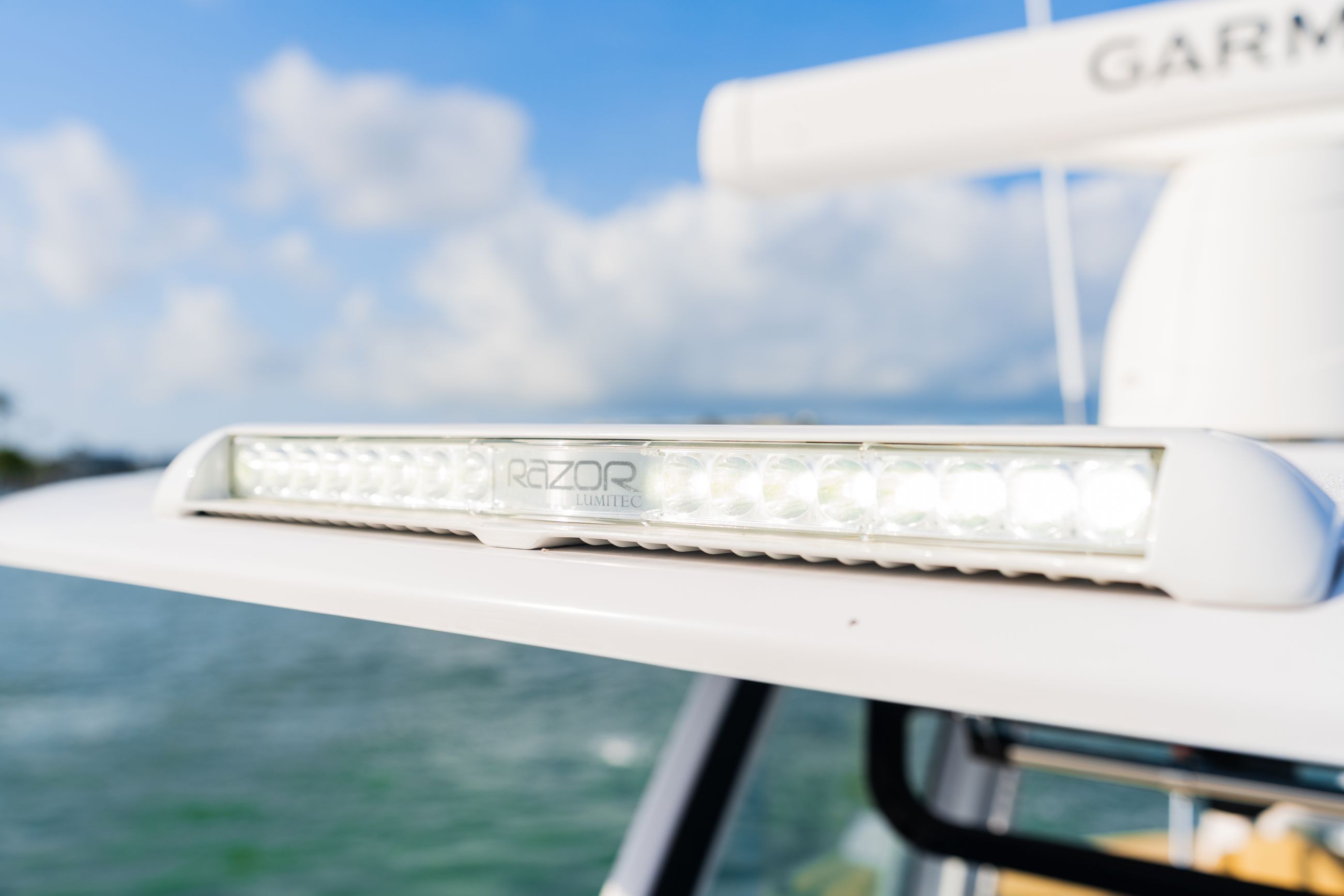 Detail image of Front Lumitec 18” Razor Spot Light Bar
