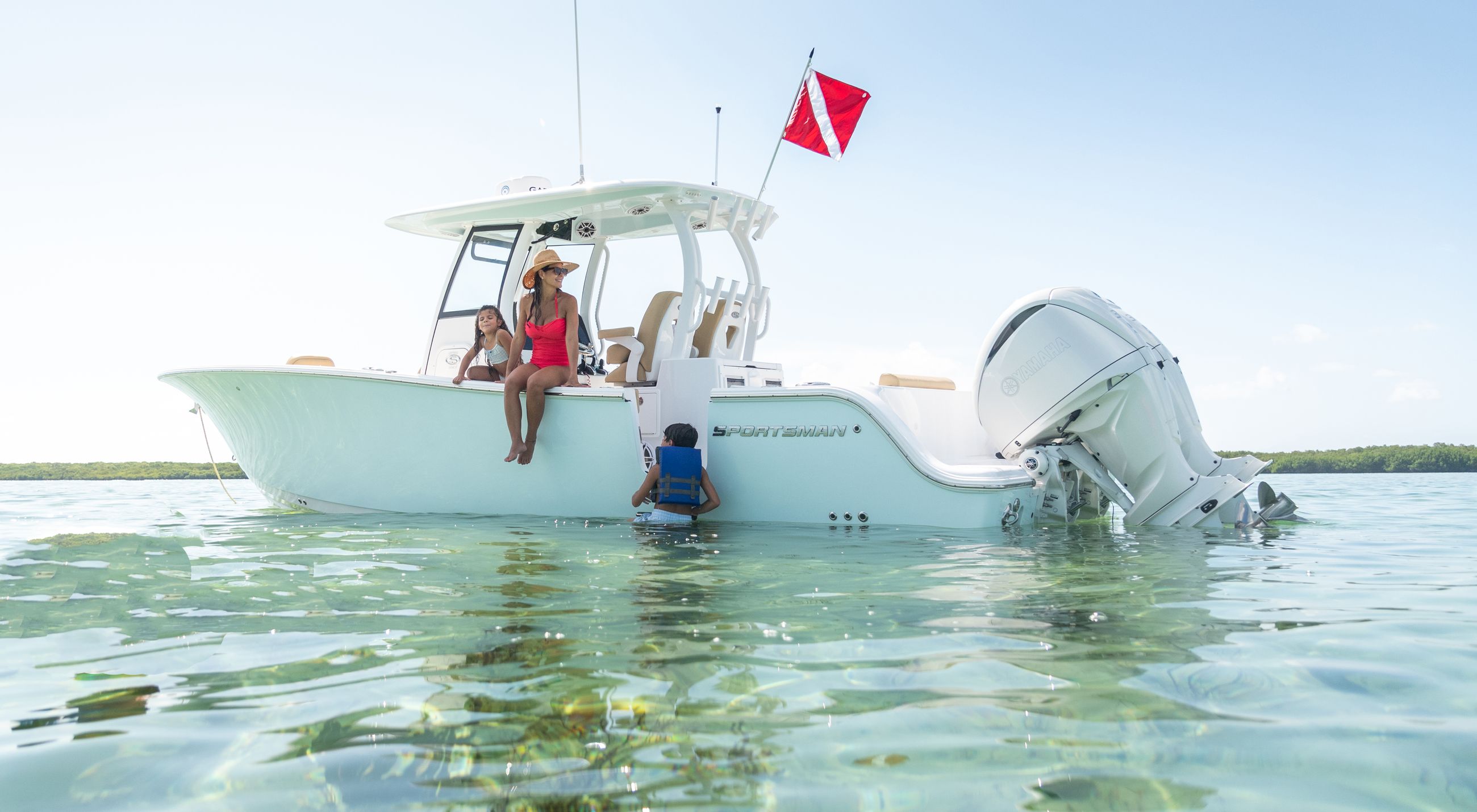Enjoy our fully in-depth walkthroughs of all Sportsman Boats models. Each video shows you all o...
