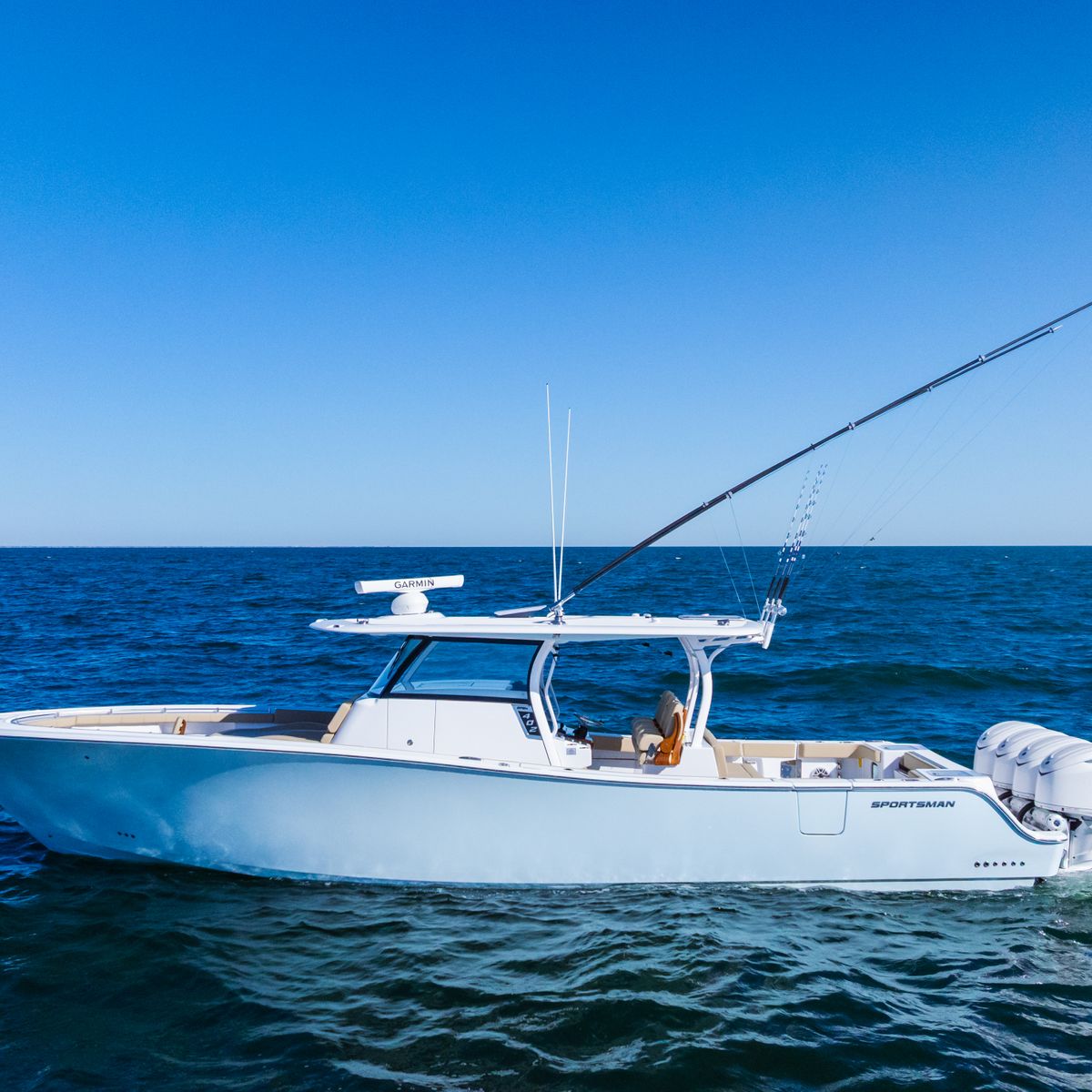 Open 402 Center Console · Features | Sportsman Boats