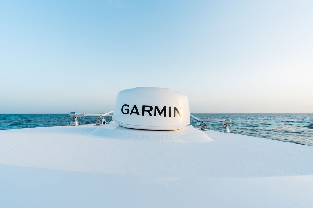 Detail image of Garmin GMR™ Fantom 18X Radome