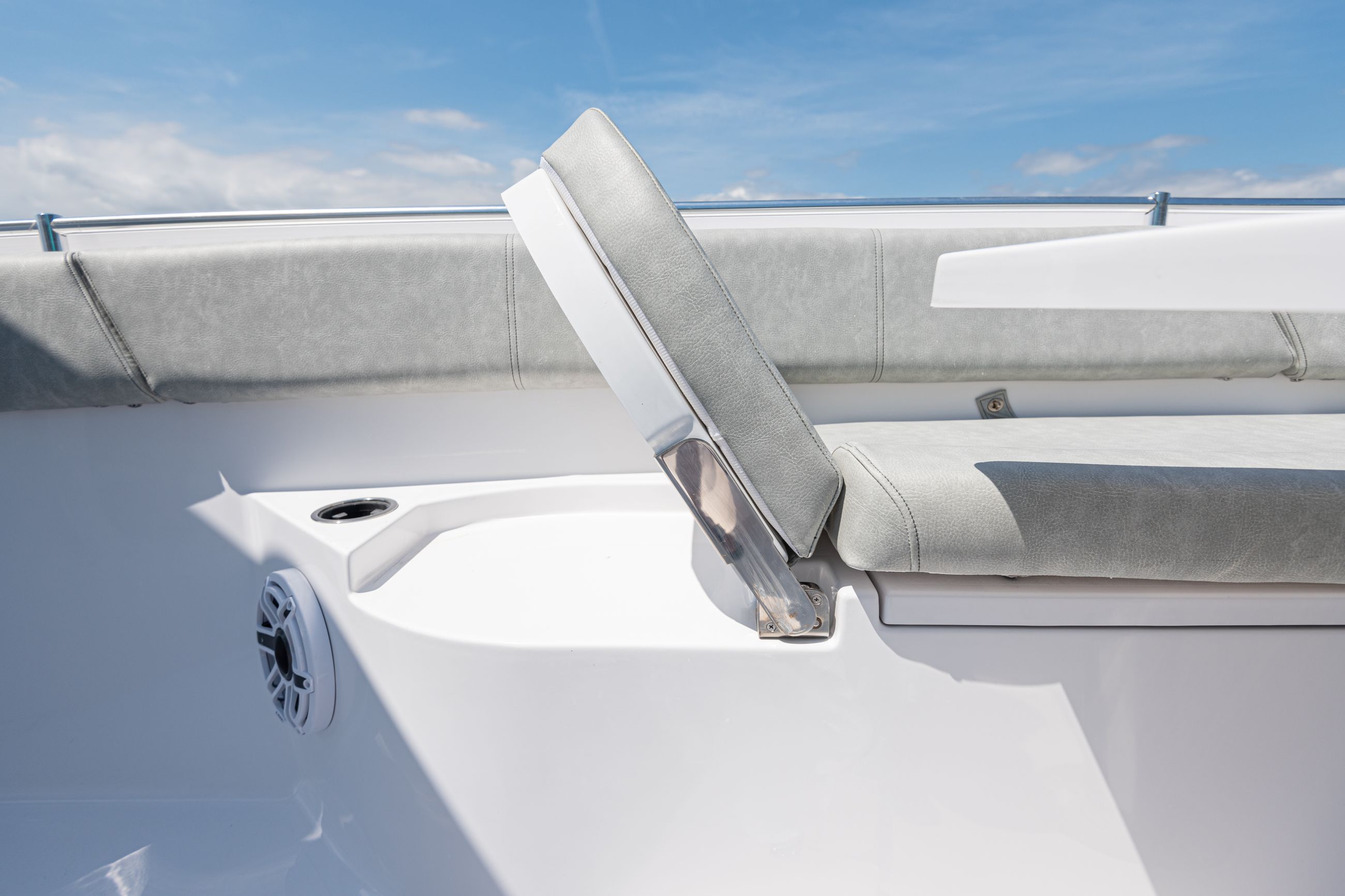 Open 312 Center Console · Features Sportsman Boats