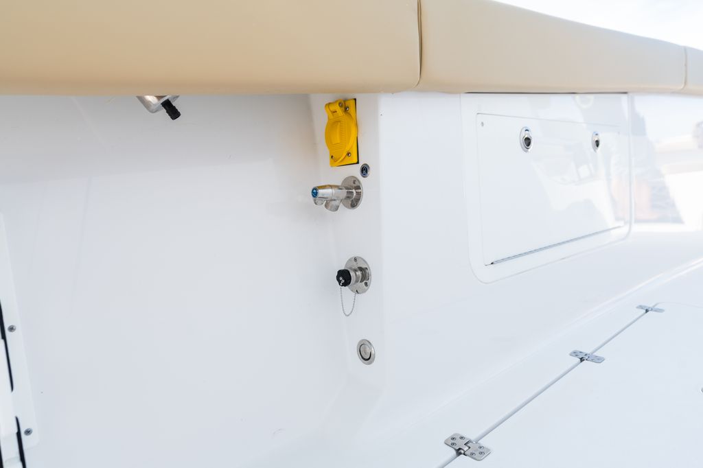 Detail image of Freshwater Washdown w/ Tank