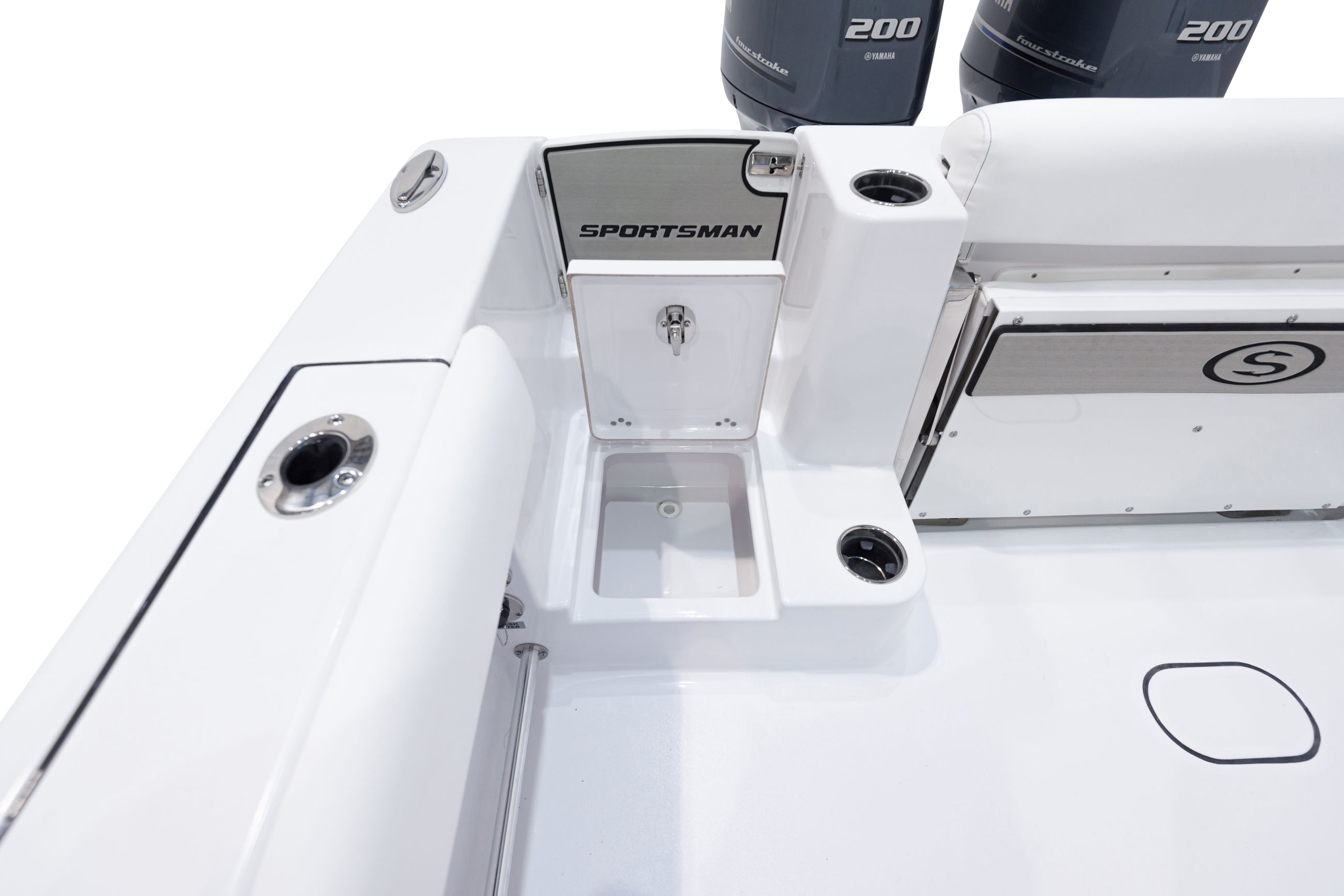 Detail image of Transom Entry Storage