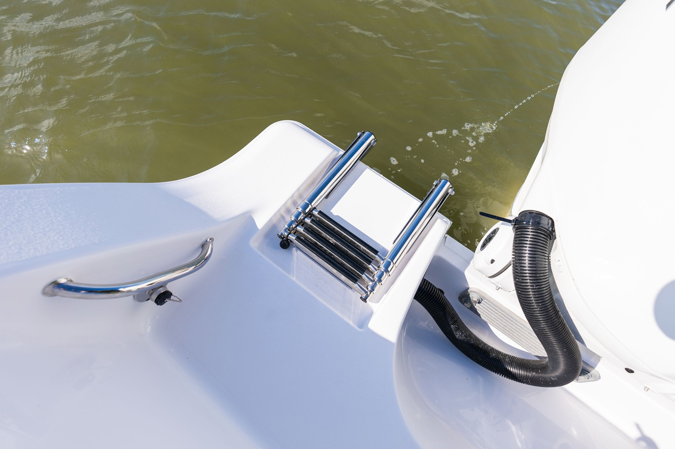 Open 282TE Center Console · Features Sportsman Boats