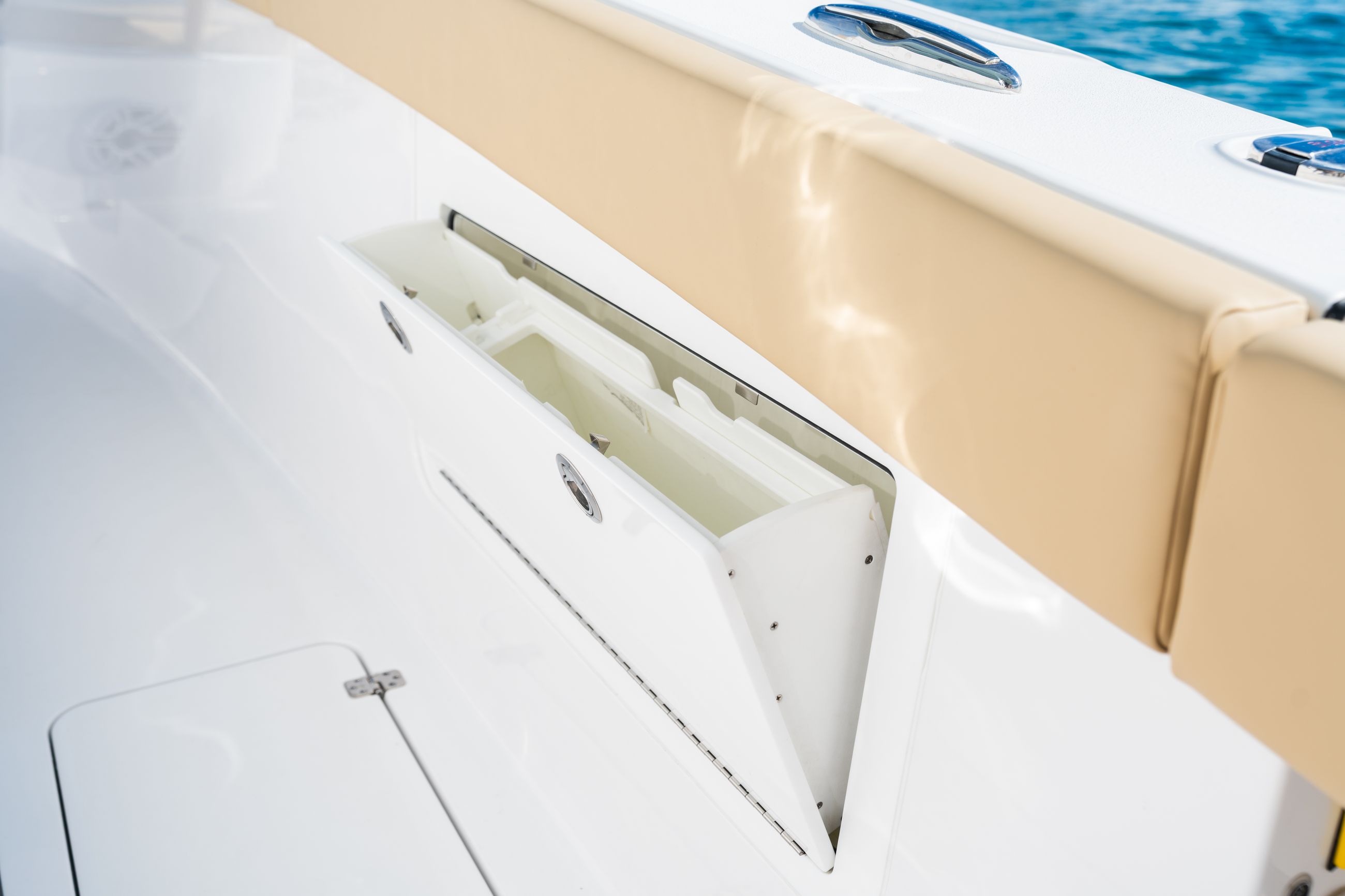 Detail image of Under Gunwale Trash & Bag Storage (Stbd)