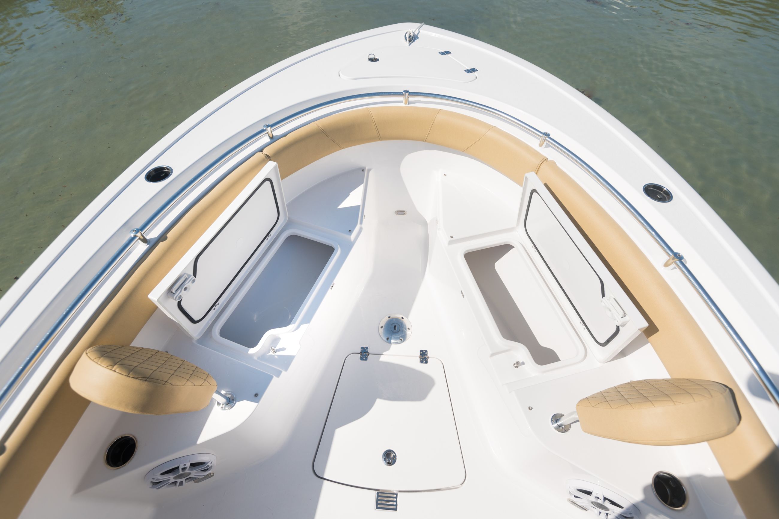 Open 232 Center Console · Features