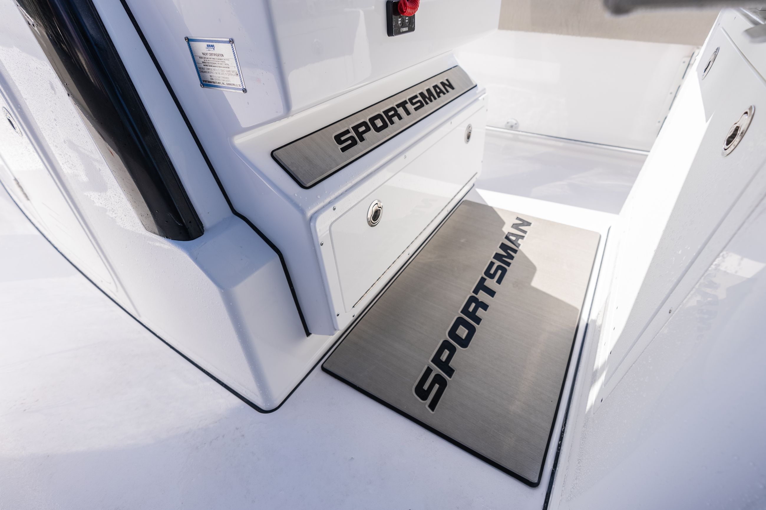 Open 282TE Center Console · Features Sportsman Boats