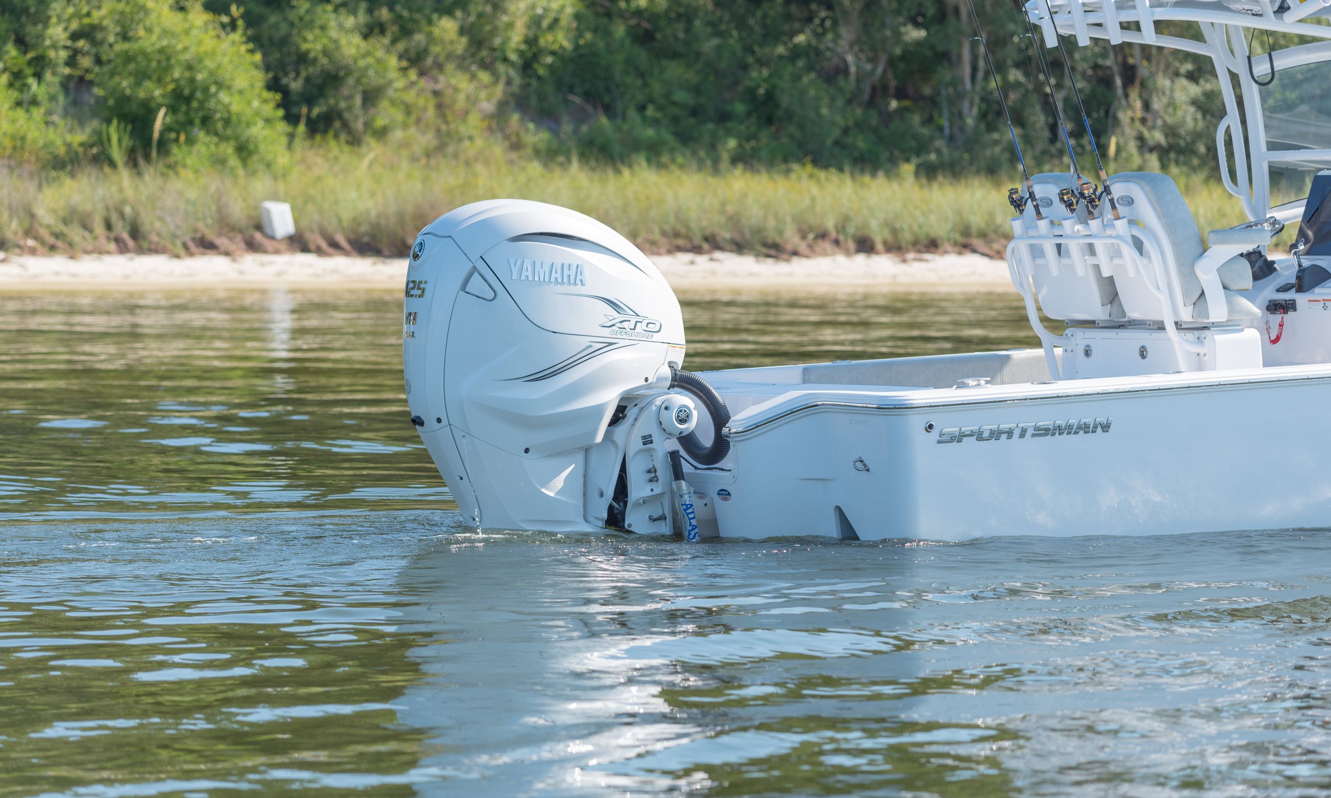 Yamaha Outboards - EyJiDWNrZXQiOiJzbW4tbWFpbi1zaXRlLWJ1Y2tlDCIsImtleSI6ImltYWDlc1wvaW1hZ2luXC9scmIxWlRjMlpTbHhuaG82UlhYTjROY29LaVFKV0JCbGUxeWxPblVTLmpwZWciLCJlZGl0cyI6eyJyZXNpemUiOnsiD2lkDGgiOjI2MDAsImhlaWDoDCI6MTU2MCwiZml0IjoiY292ZXIifX19