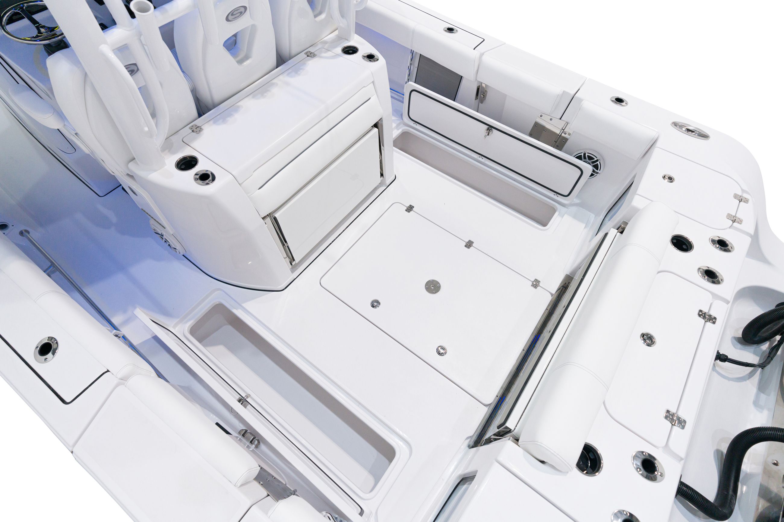 Detail image of 234-quart Insulated & Macerated In-deck Fish Boxes