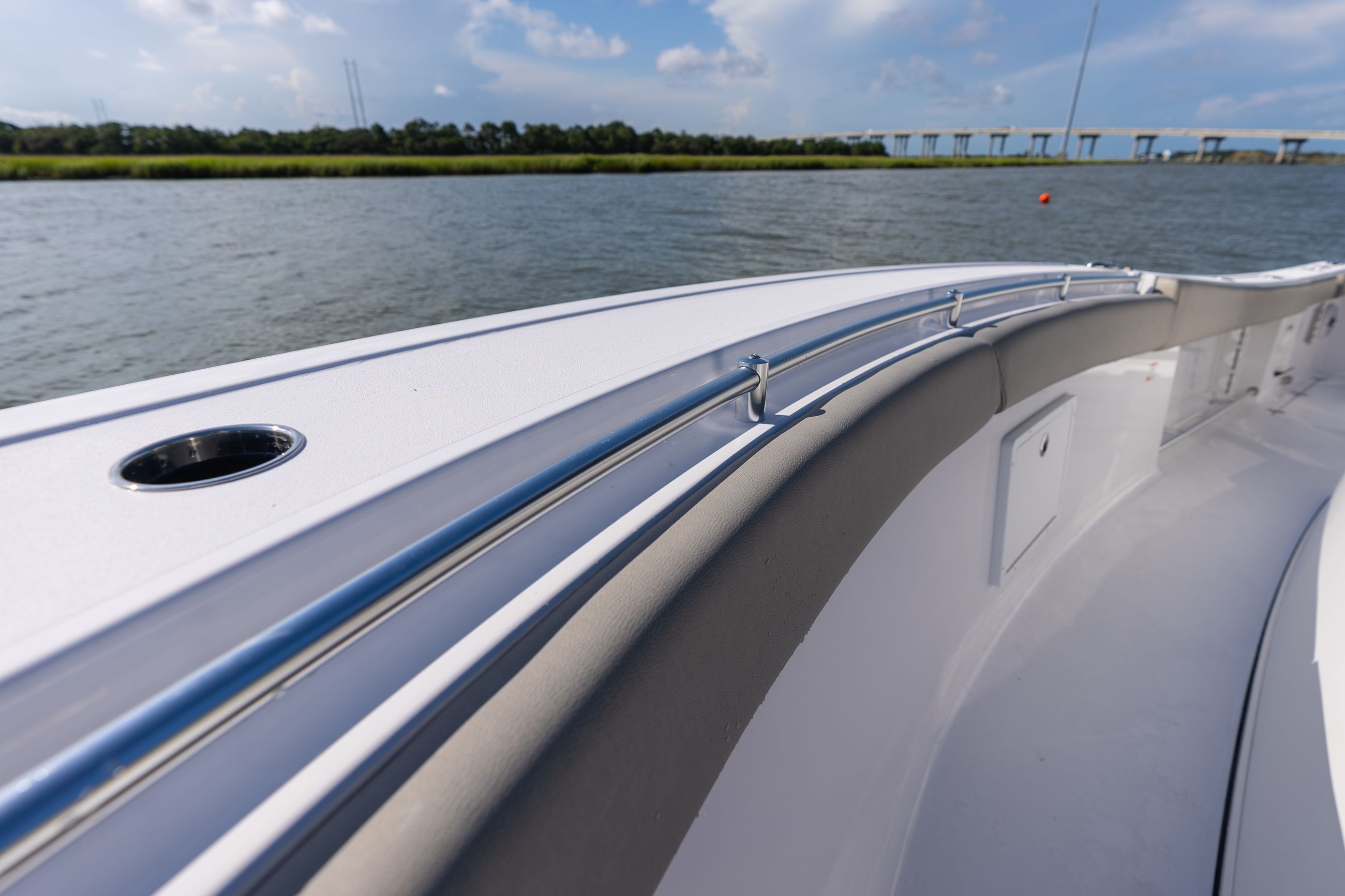 Open 282TE Center Console · Features Sportsman Boats