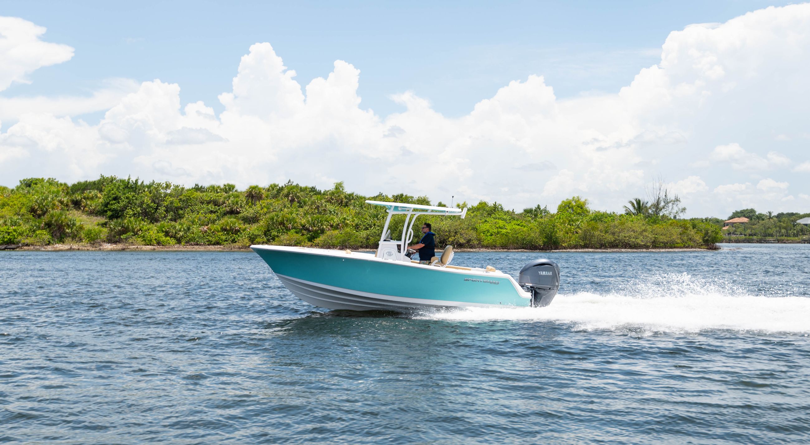 Enjoy our fully in-depth walkthroughs of all Sportsman Boats models. Each video shows you all o...